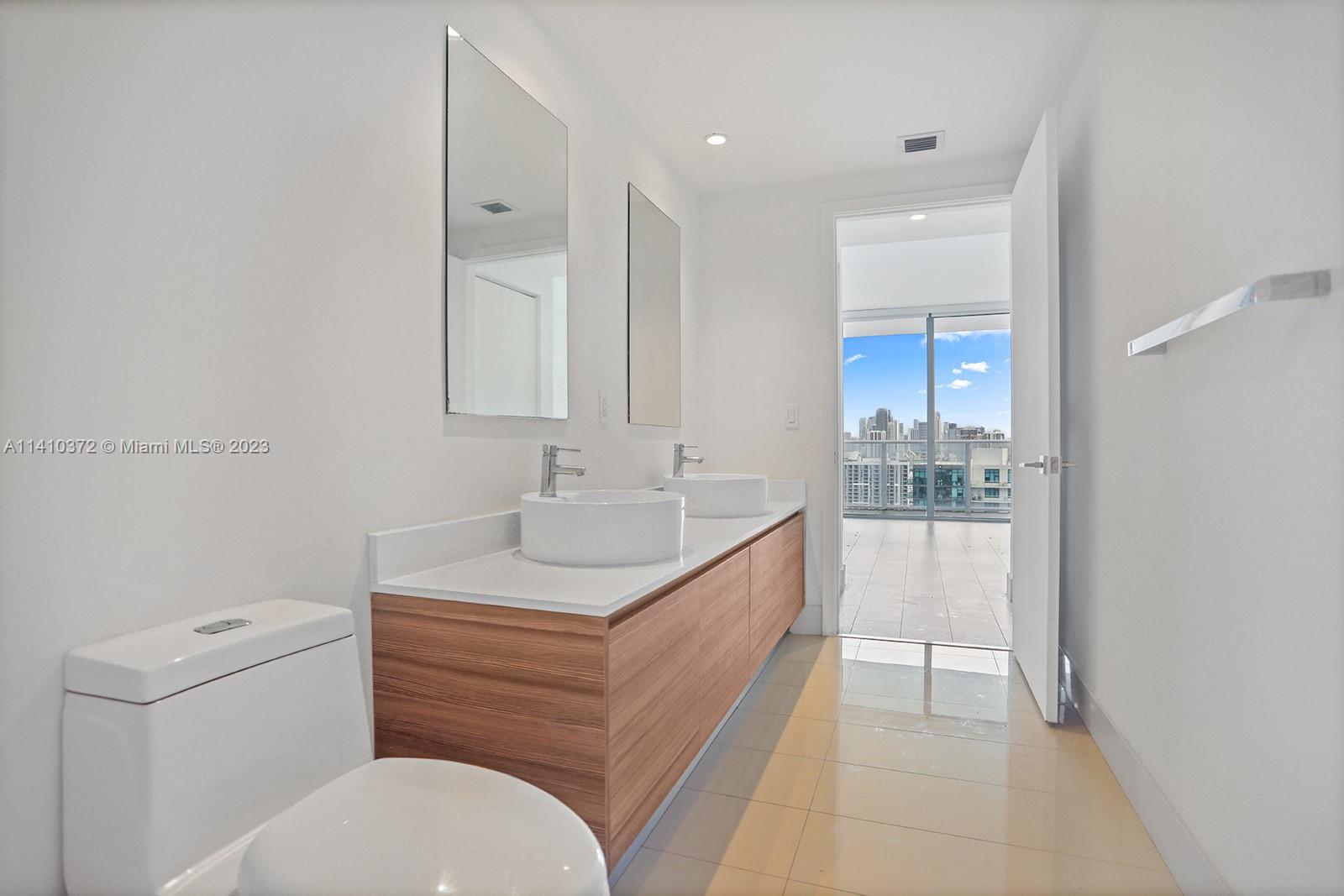 3401 MIDTOWN CONDO - Residential Lease
