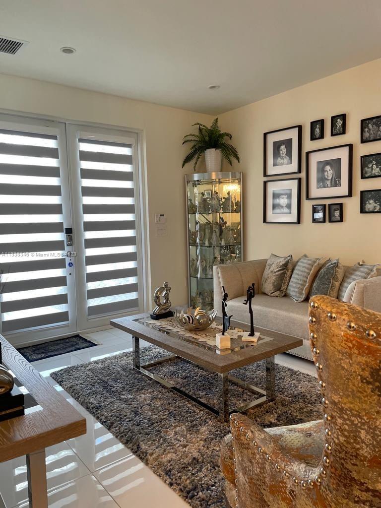 LANDMARK AT DORAL - Residential
