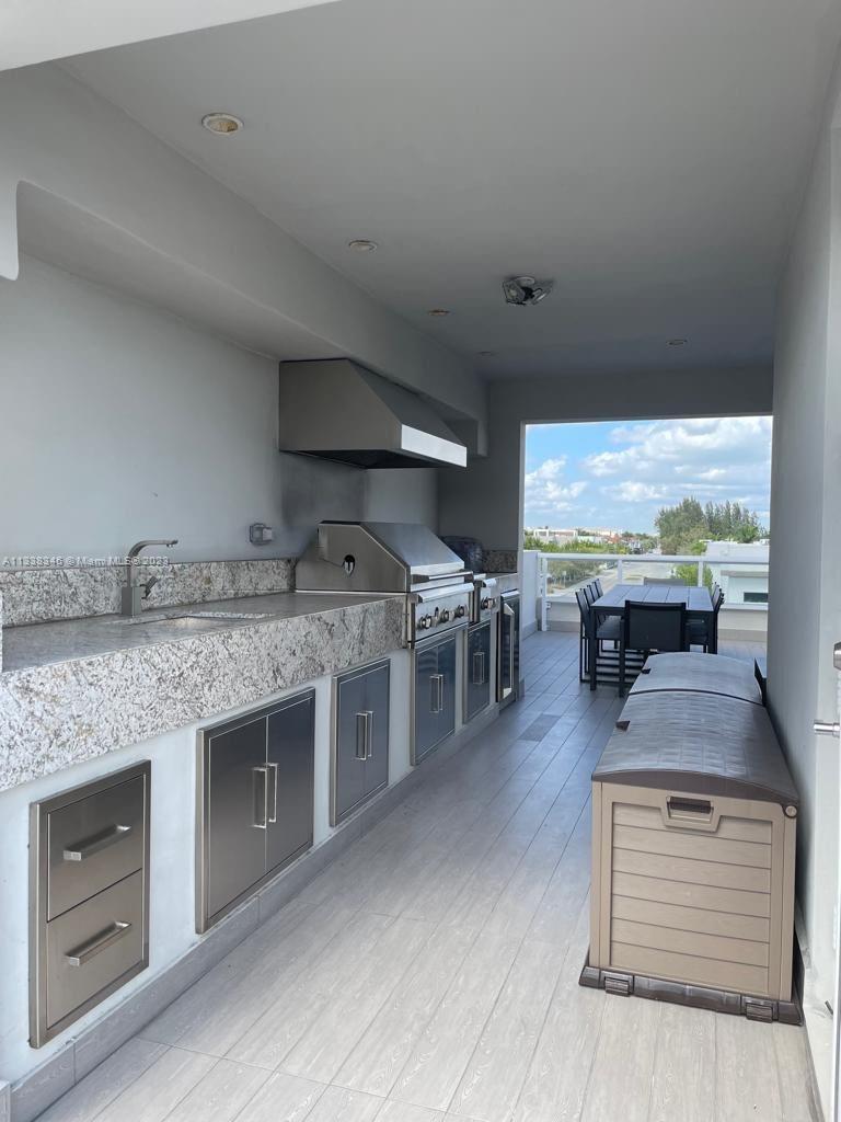 LANDMARK AT DORAL - Residential