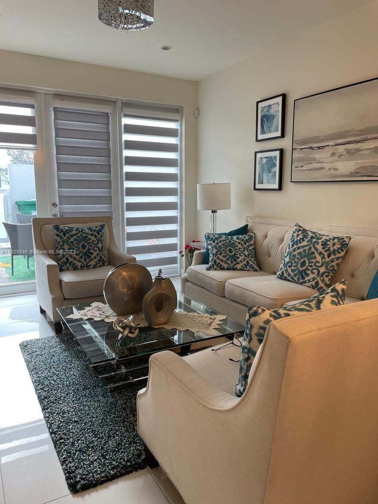 LANDMARK AT DORAL - Residential