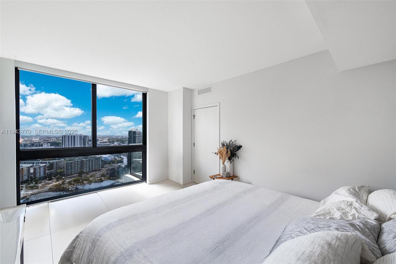 PARAISO BAYVIEWS CONDO - Residential