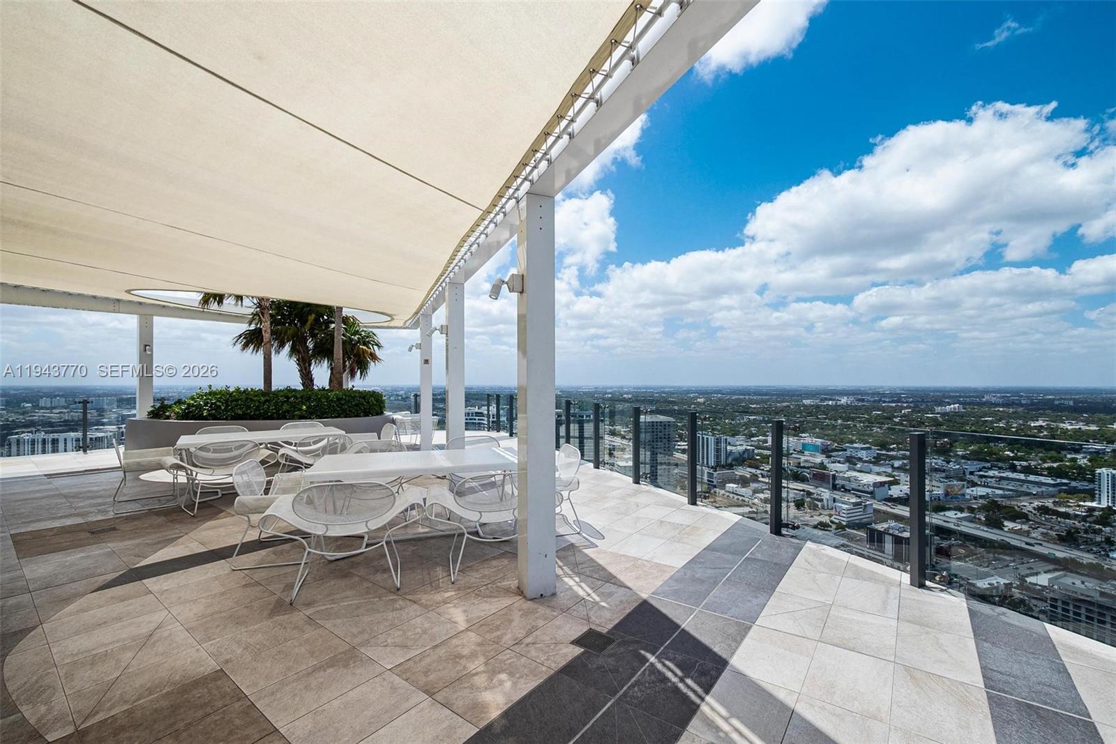 PARAISO BAYVIEWS CONDO - Residential