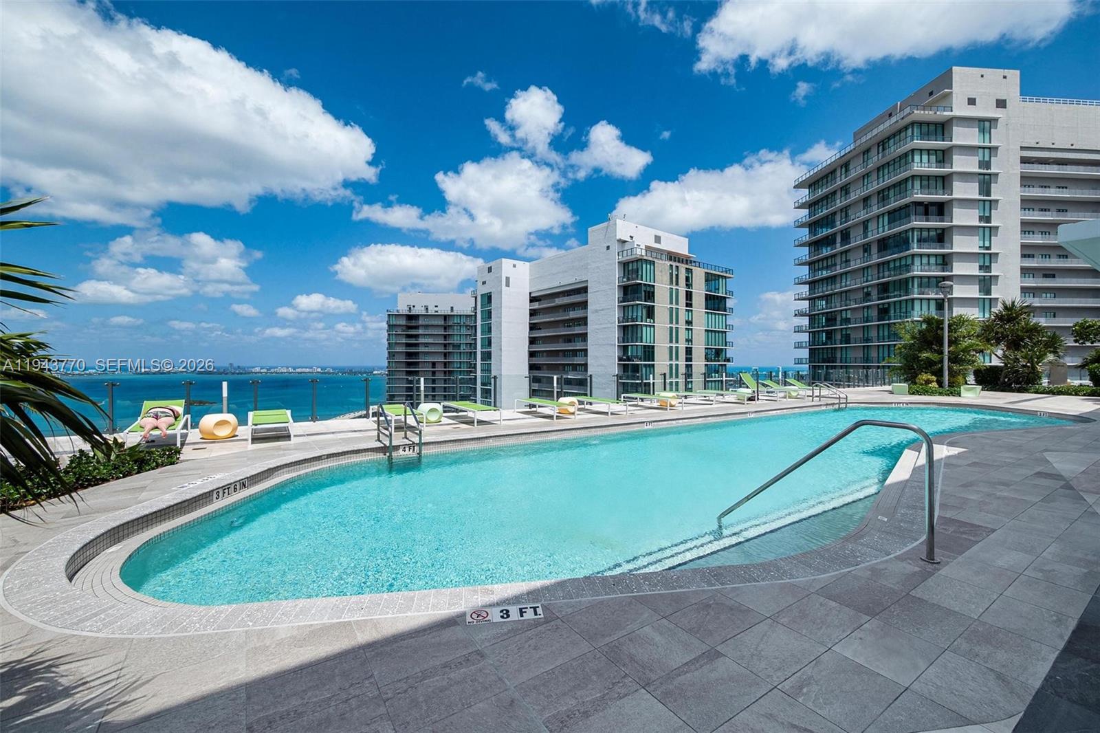 PARAISO BAYVIEWS CONDO - Residential