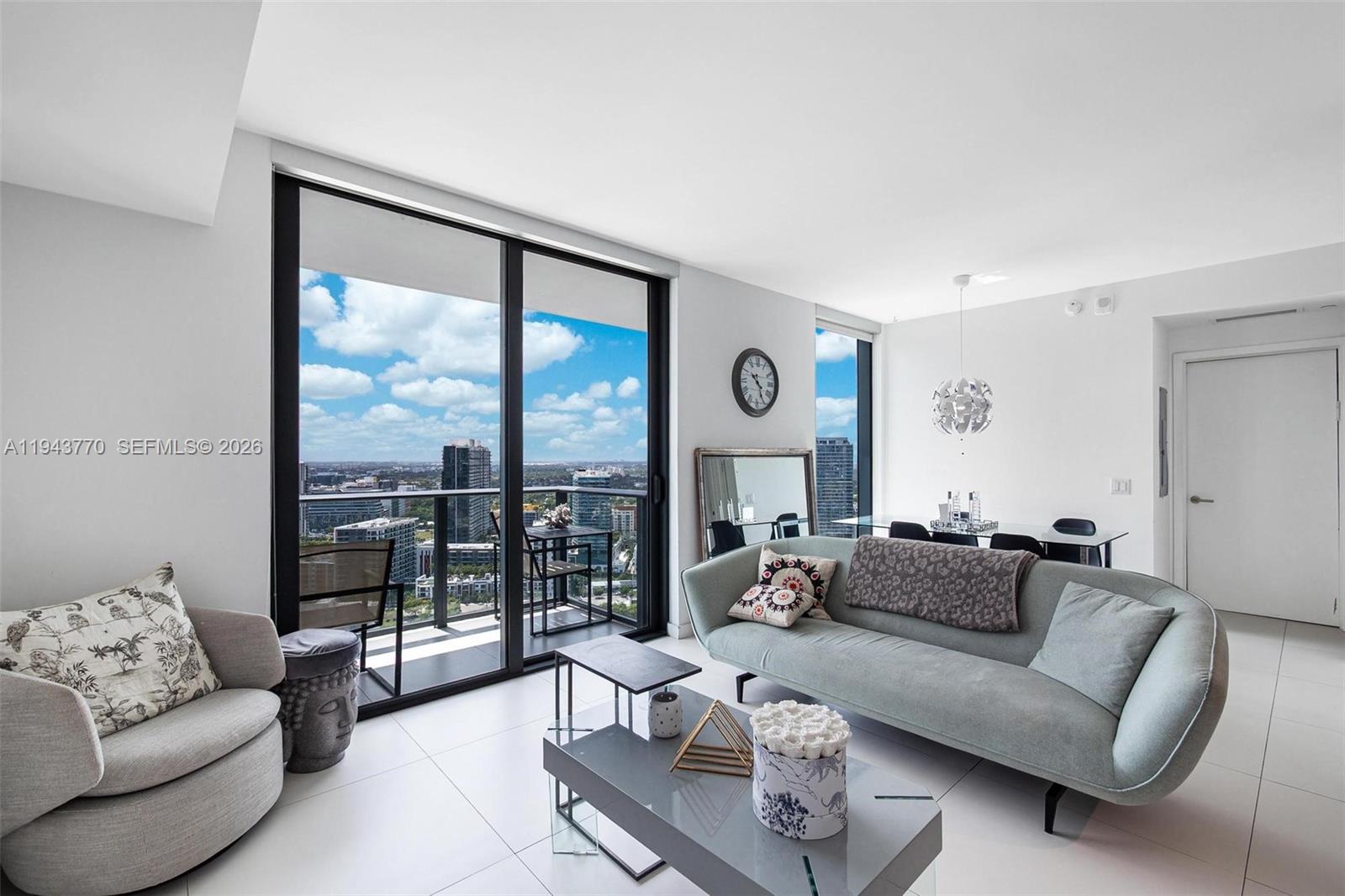 PARAISO BAYVIEWS CONDO - Residential