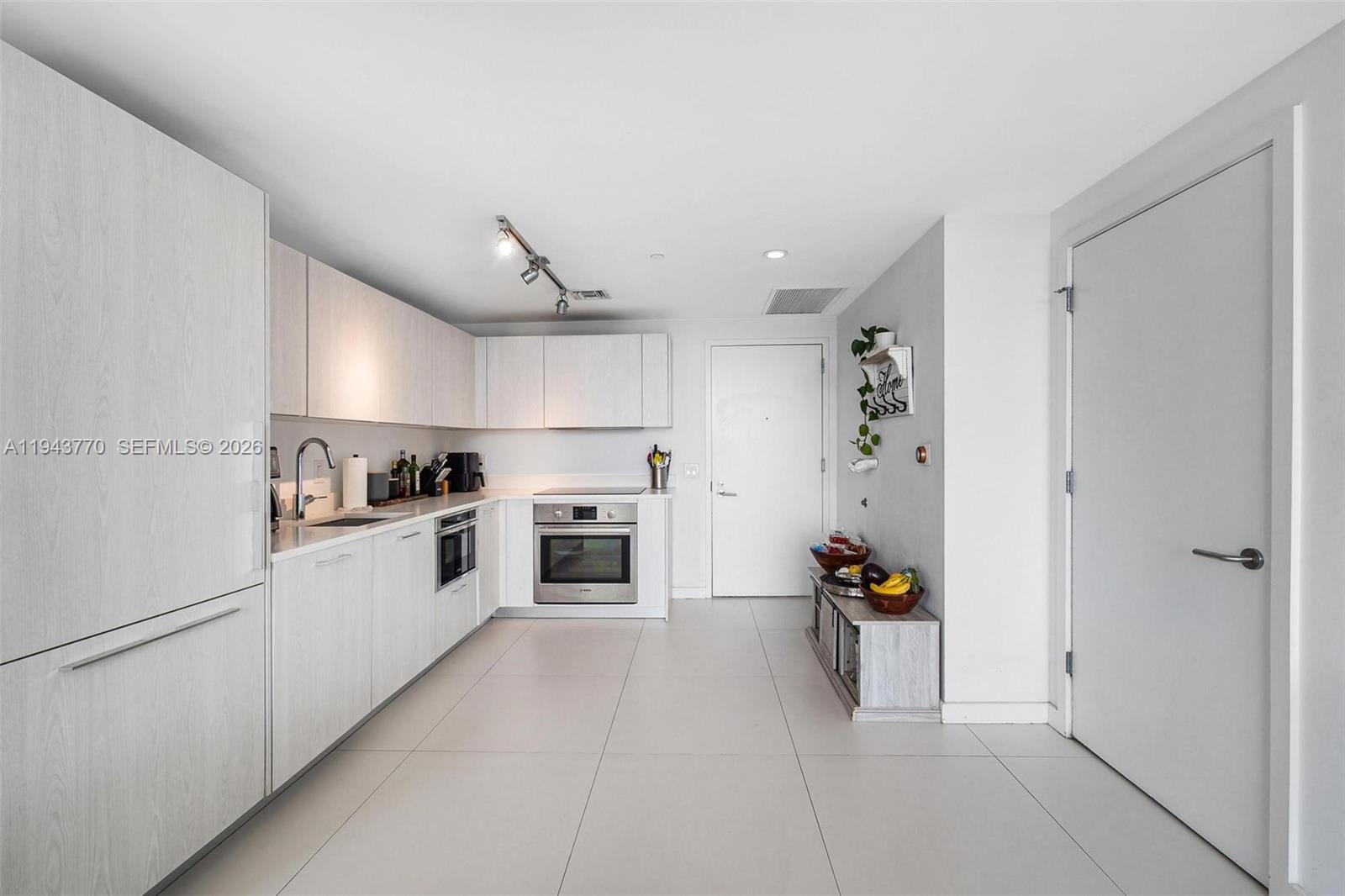 PARAISO BAYVIEWS CONDO - Residential