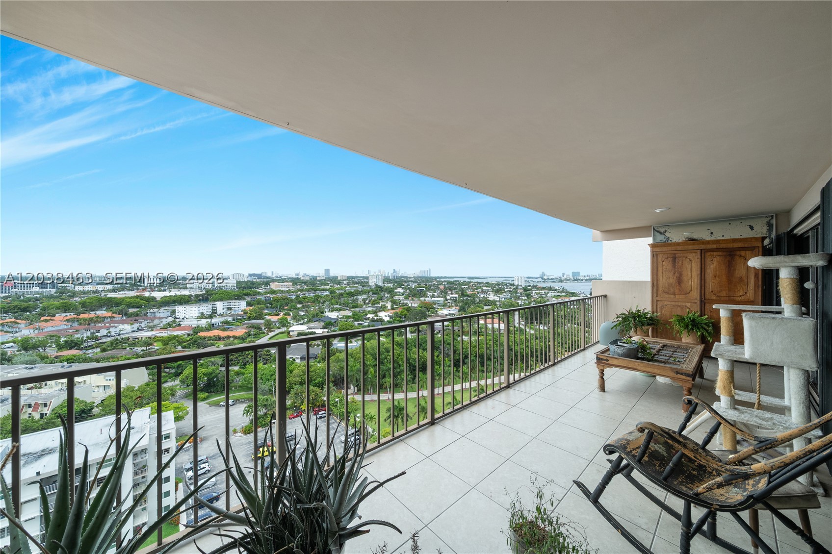CRICKET CLUB CONDO - Residential