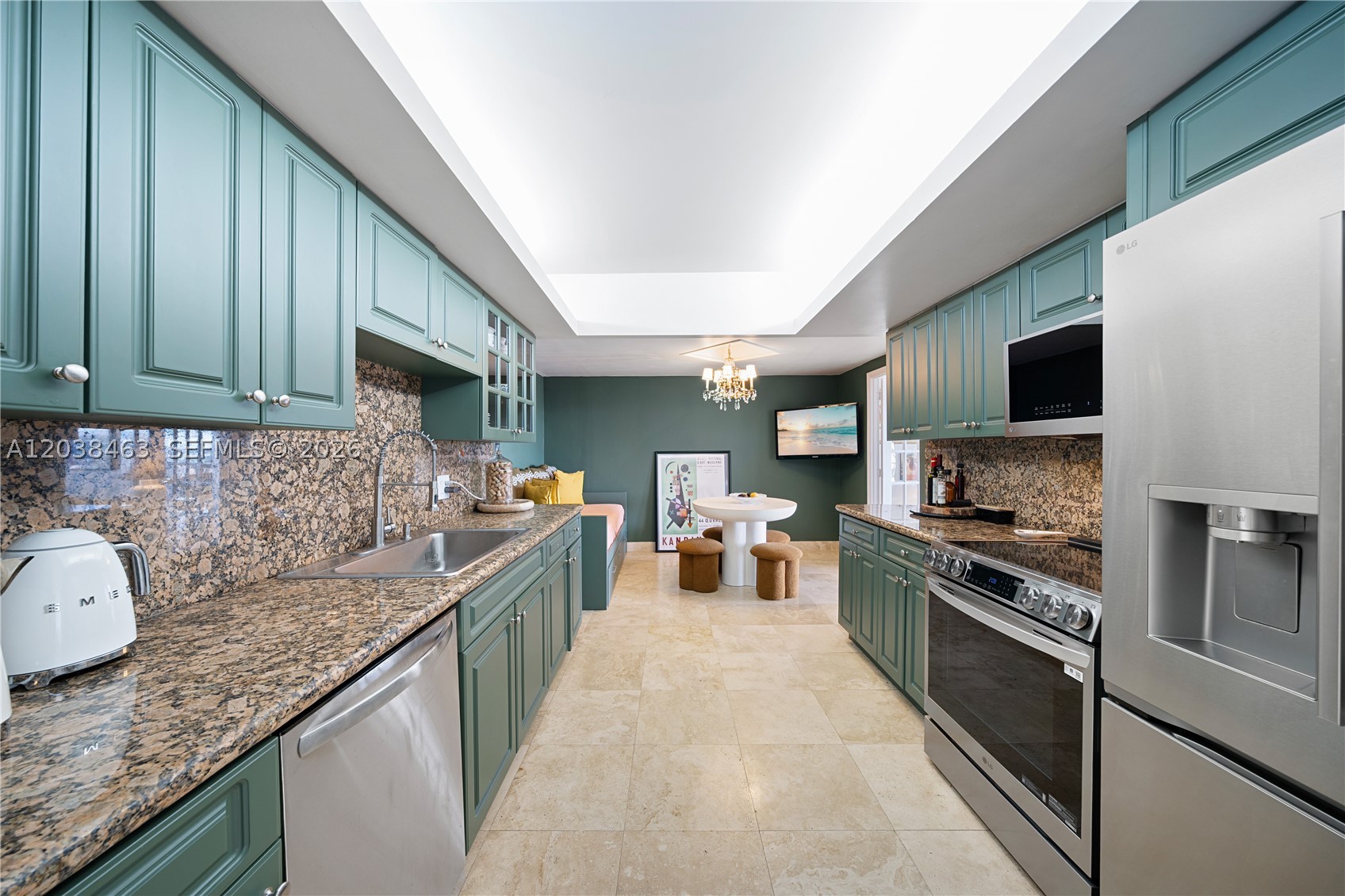 CRICKET CLUB CONDO - Residential