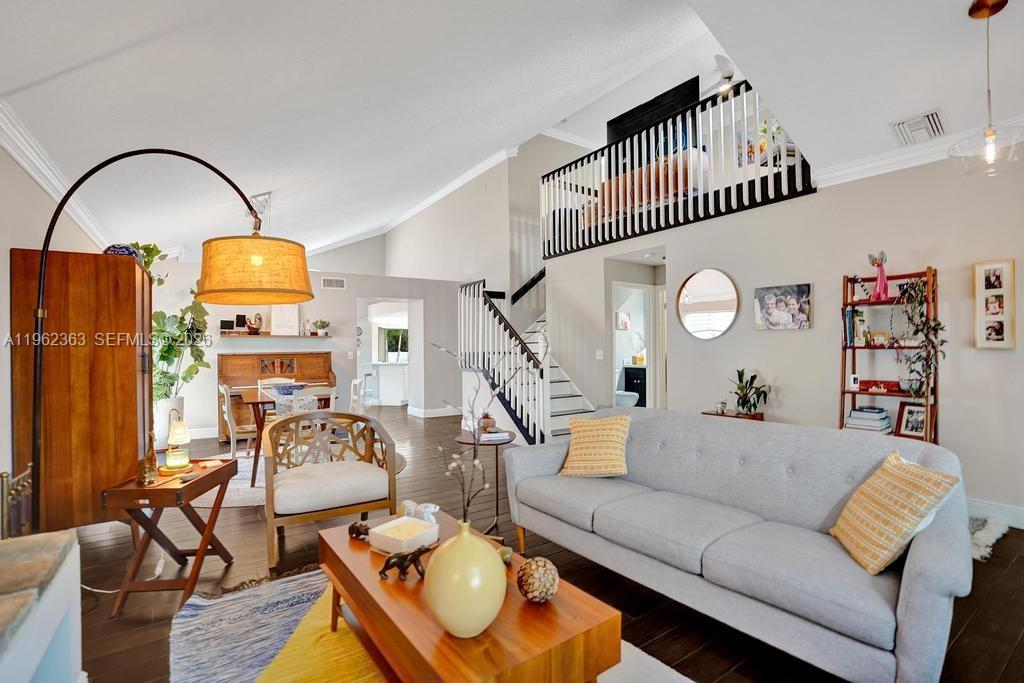 COUNTRYS POINT - Residential