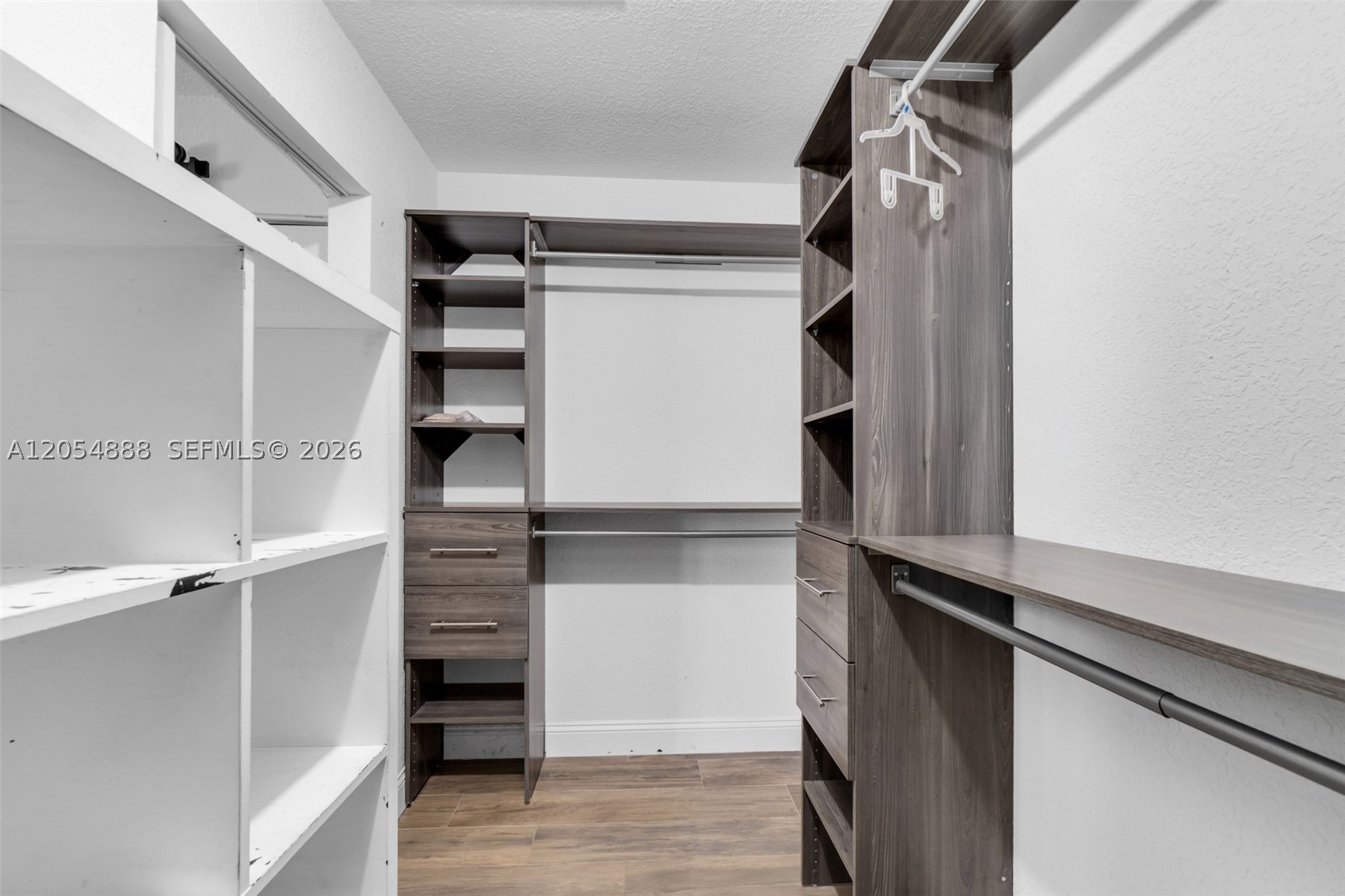 CHRISTINA ESTATES - Residential