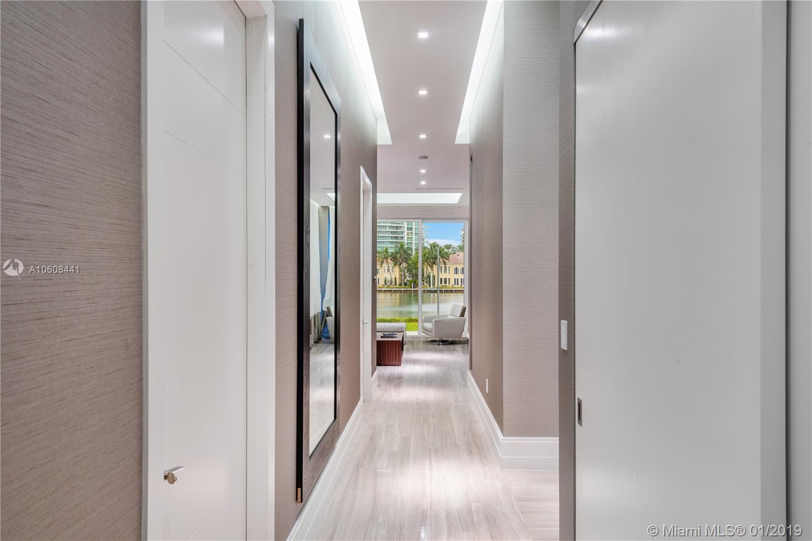 GOLDEN BEACH SEC D - Residential
