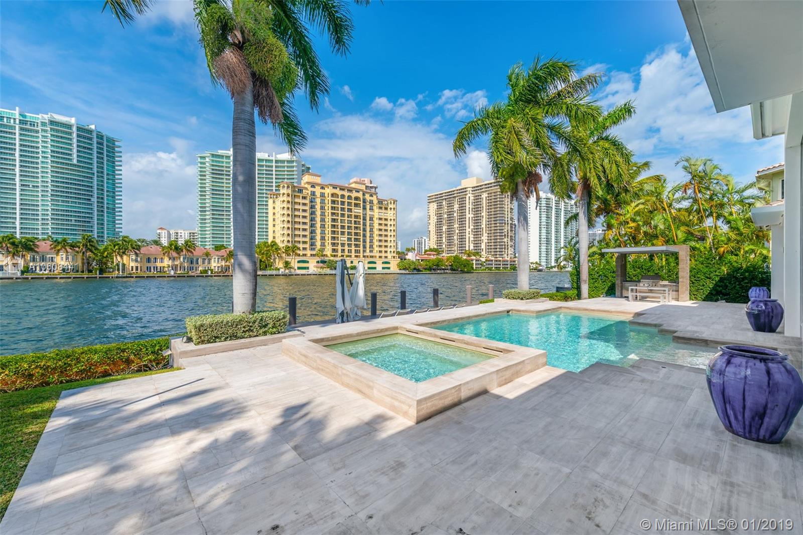 GOLDEN BEACH SEC D - Residential