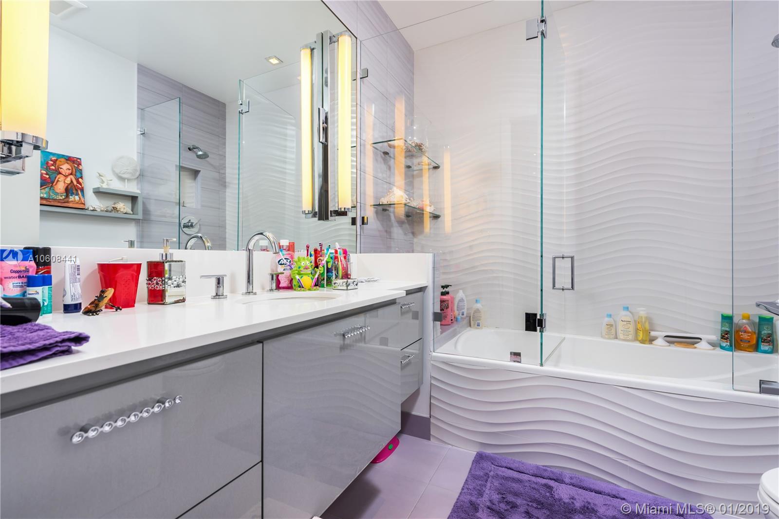 GOLDEN BEACH SEC D - Residential
