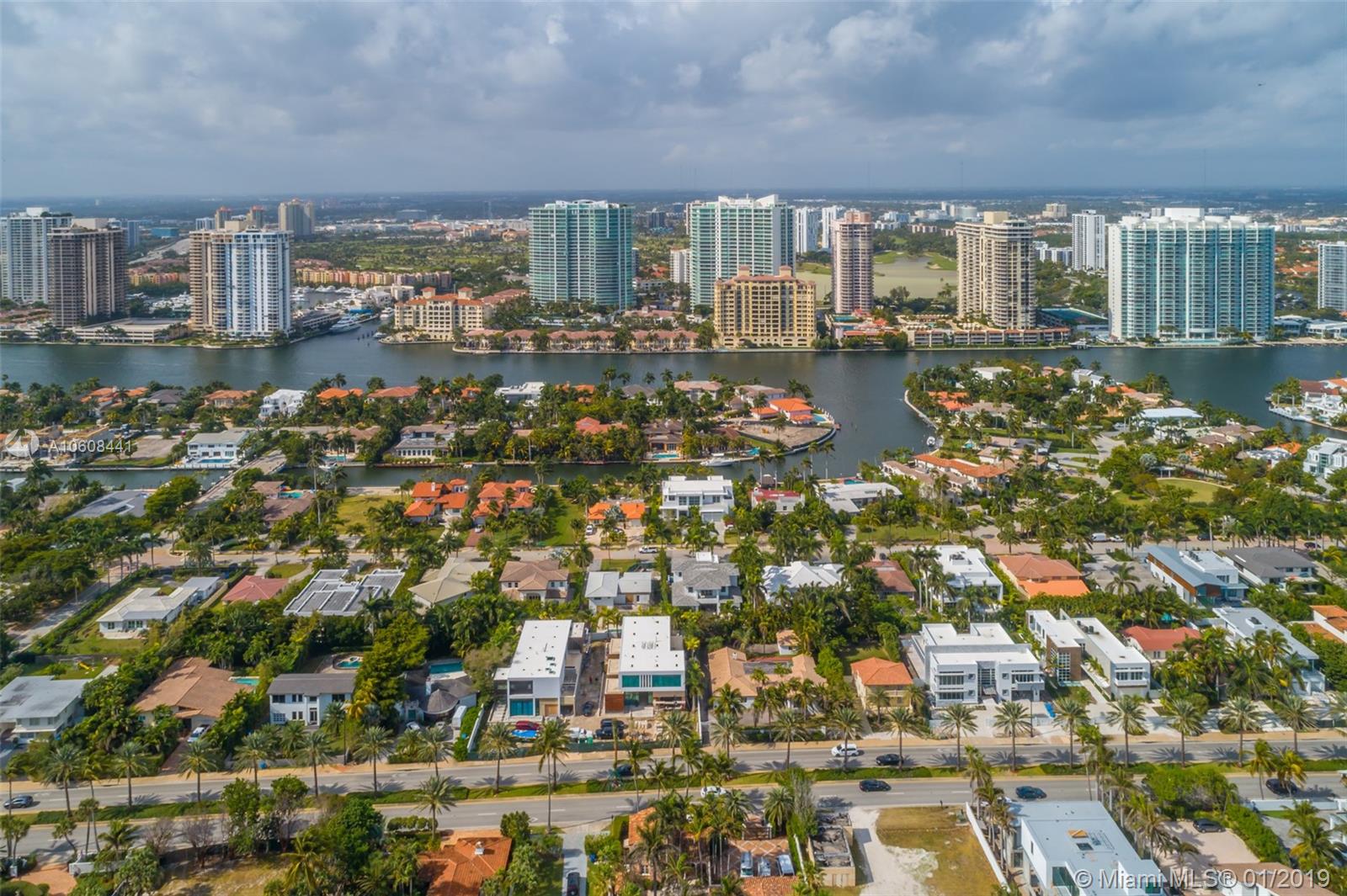 GOLDEN BEACH SEC D - Residential