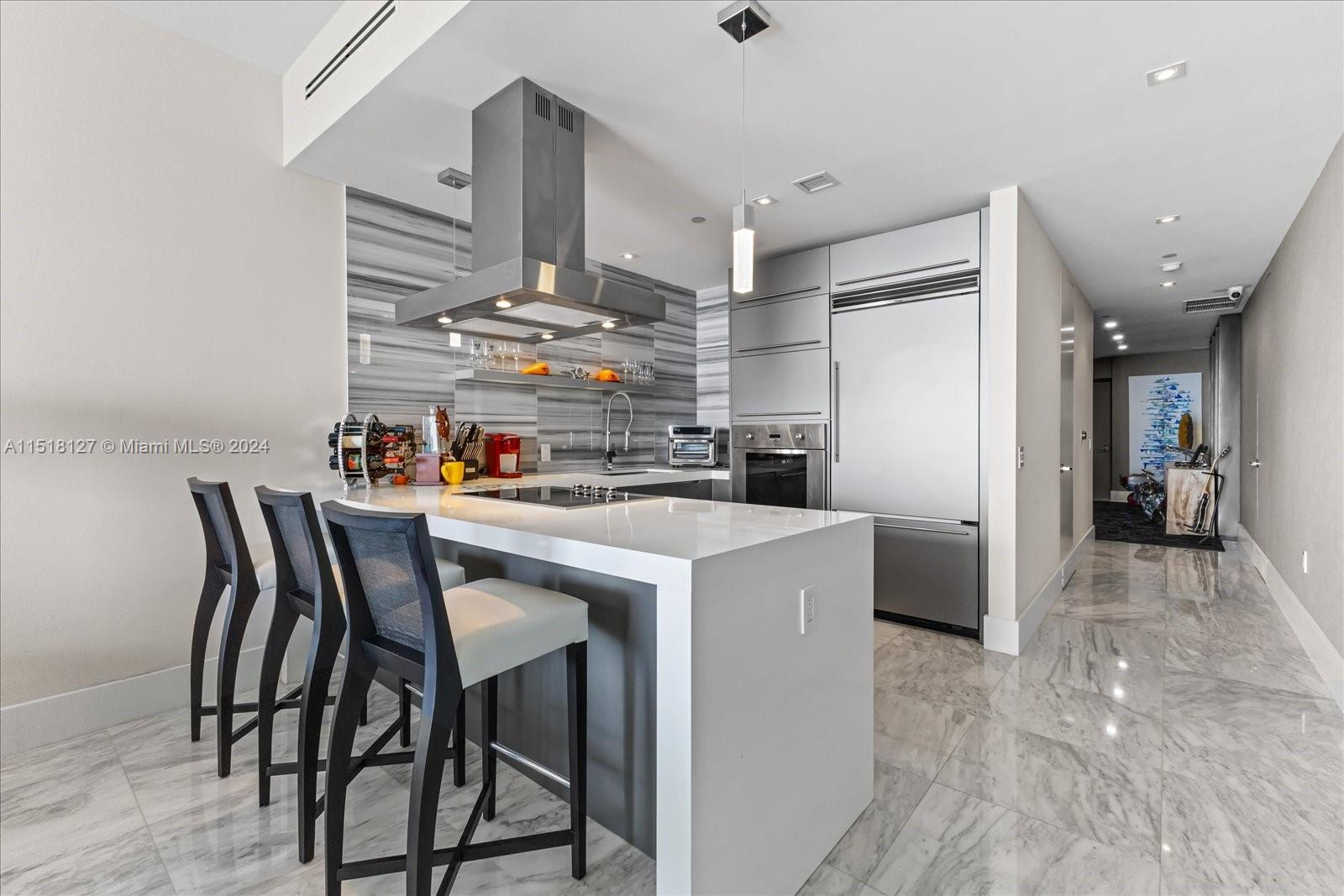 MARQUIS CONDO - Residential