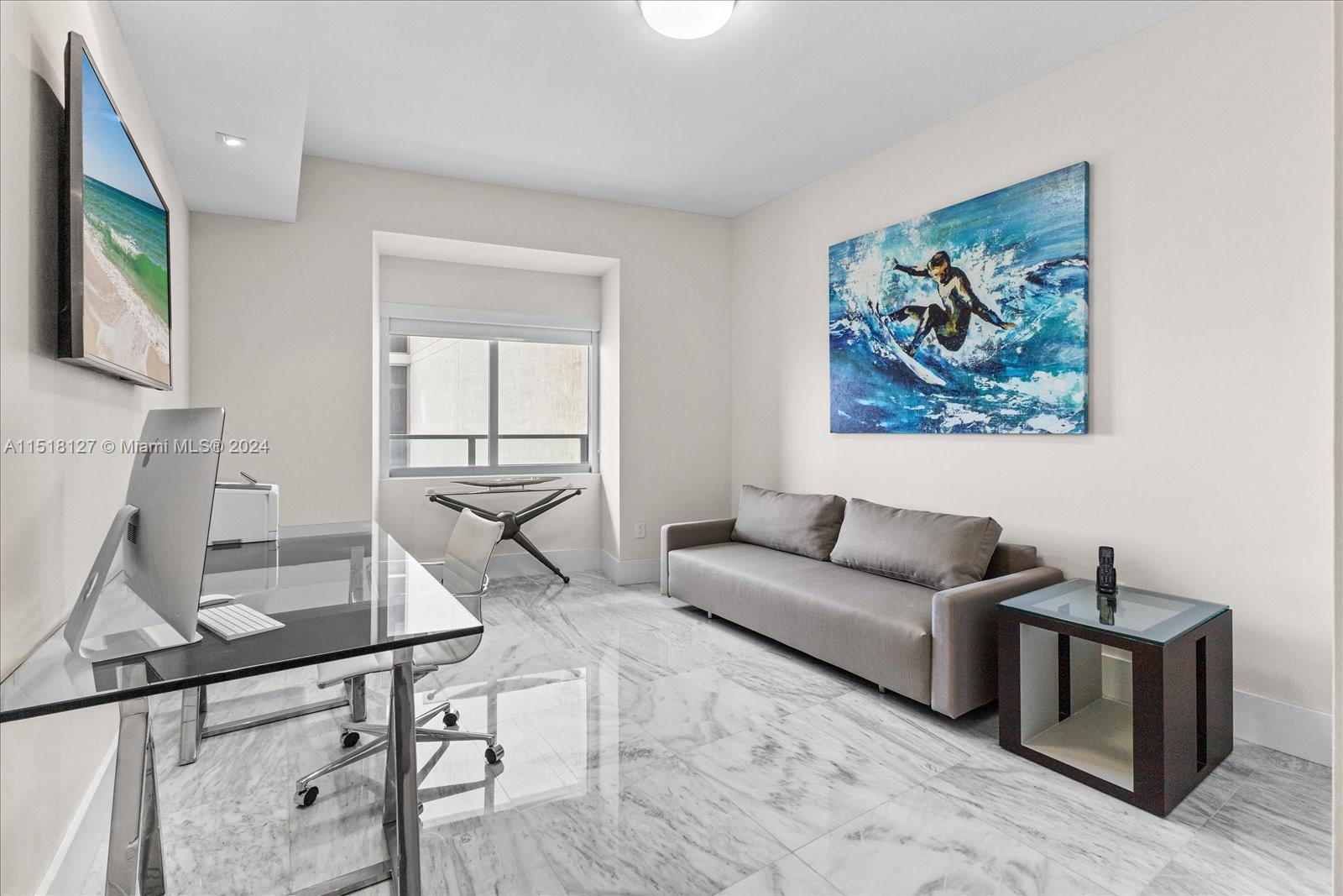 MARQUIS CONDO - Residential