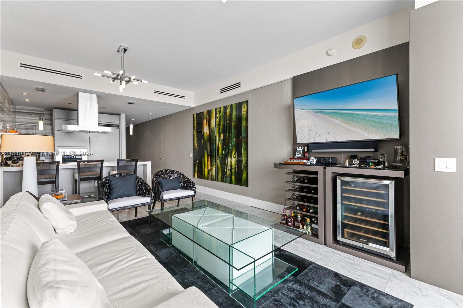 MARQUIS CONDO - Residential