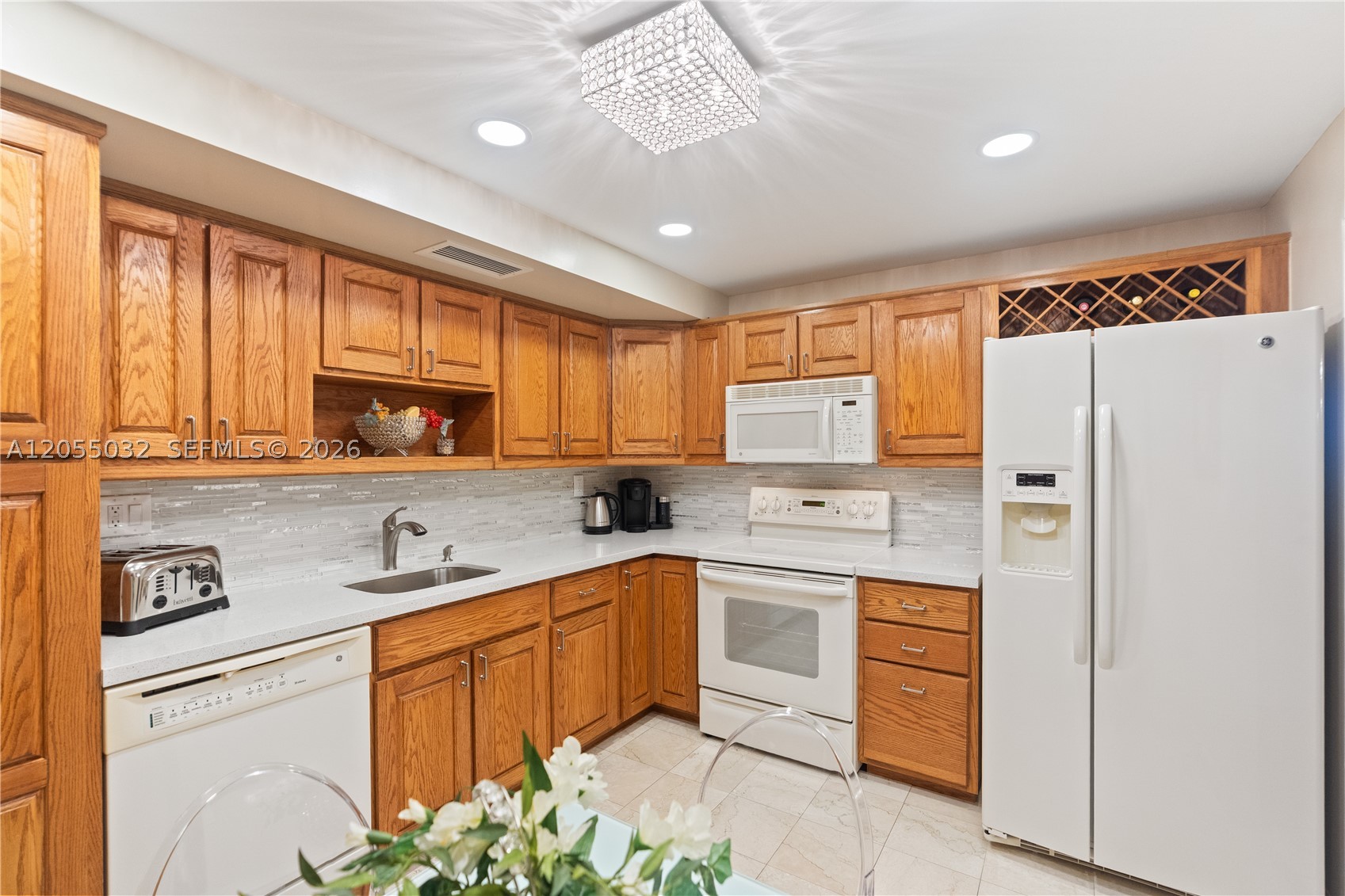 ALLINGTON TOWERS CONDO - Residential