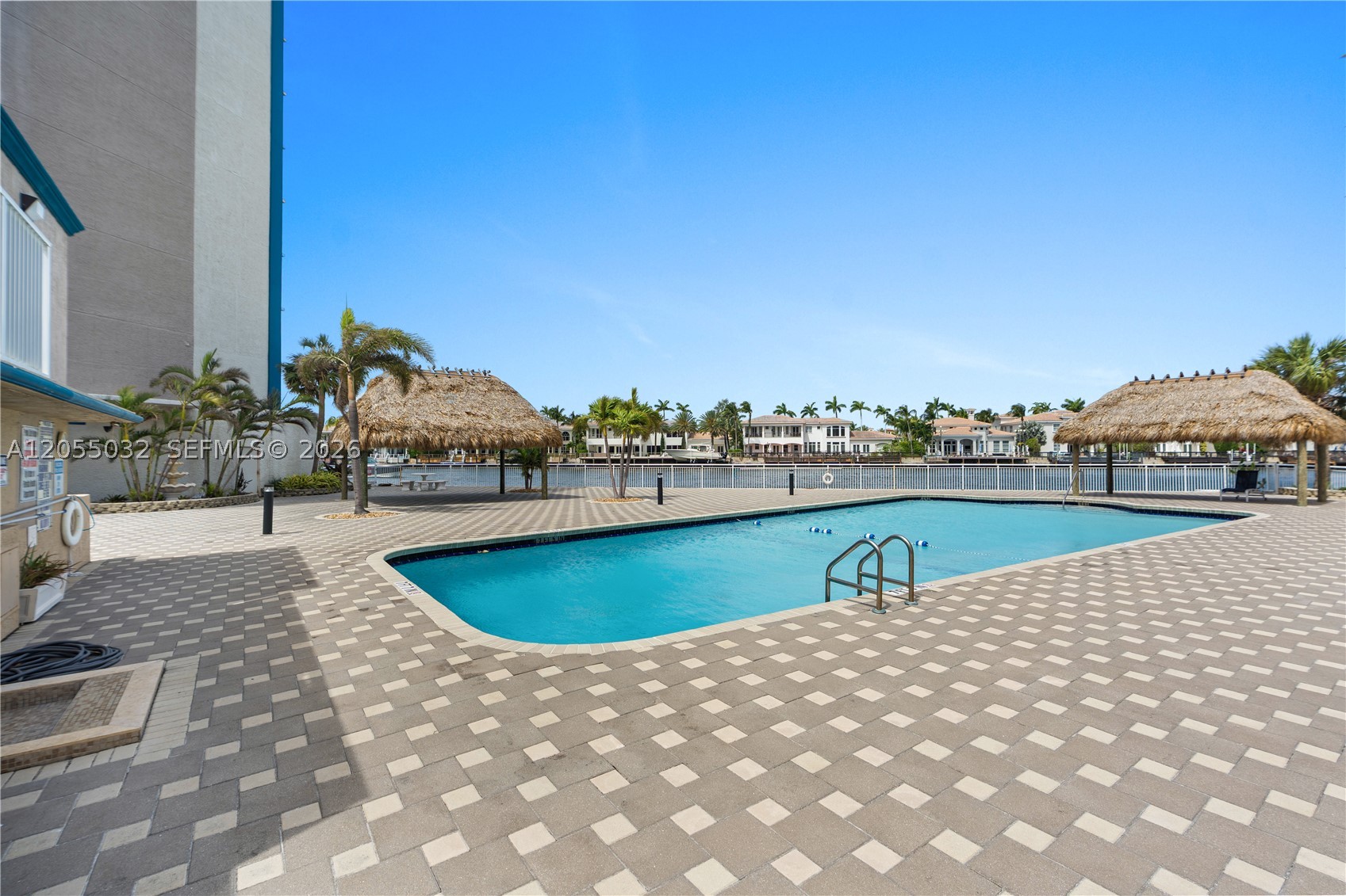 ALLINGTON TOWERS CONDO - Residential