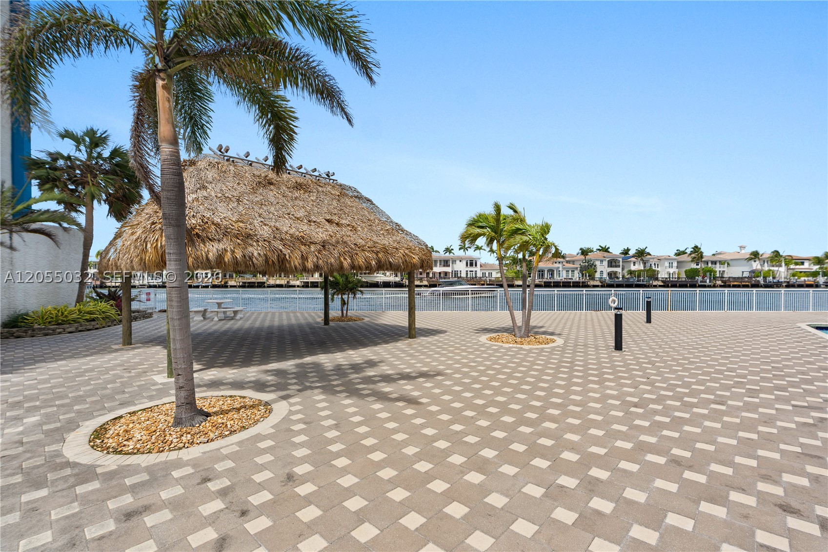 ALLINGTON TOWERS CONDO - Residential