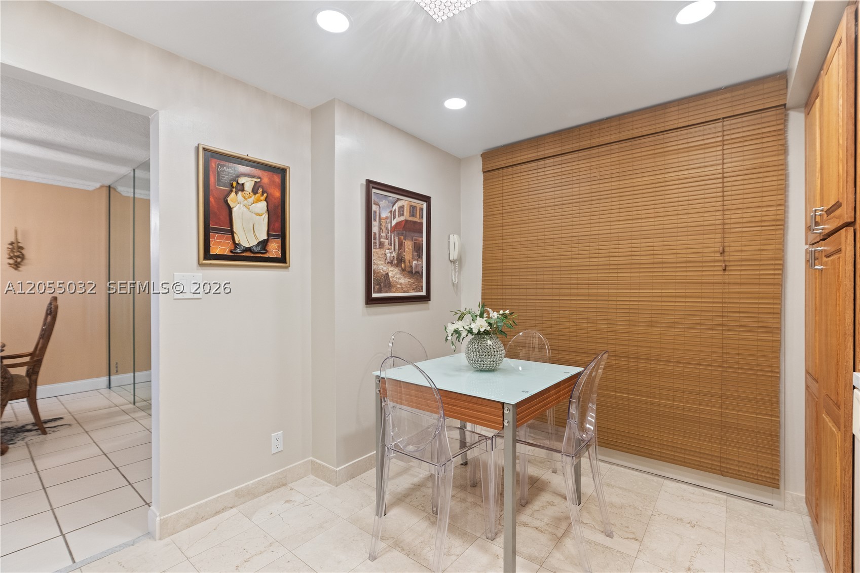 ALLINGTON TOWERS CONDO - Residential