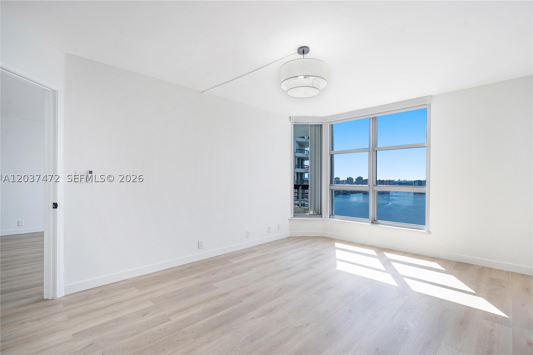 MYSTIC POINTE CONDO NO TH - Residential Lease