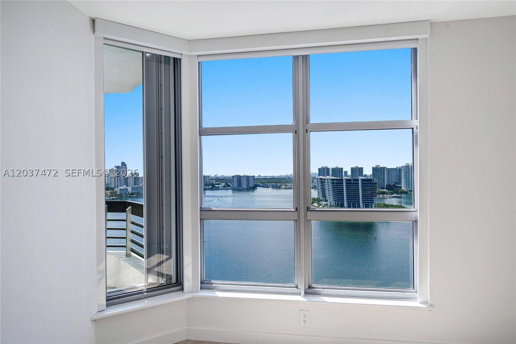 MYSTIC POINTE CONDO NO TH - Residential Lease