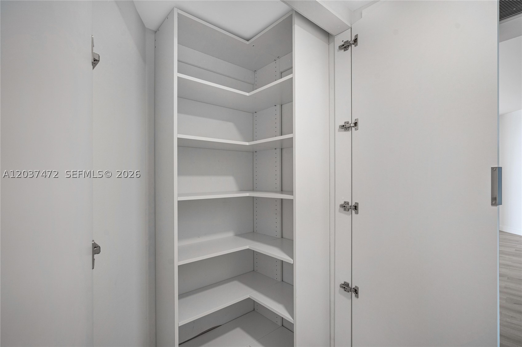 MYSTIC POINTE CONDO NO TH - Residential Lease