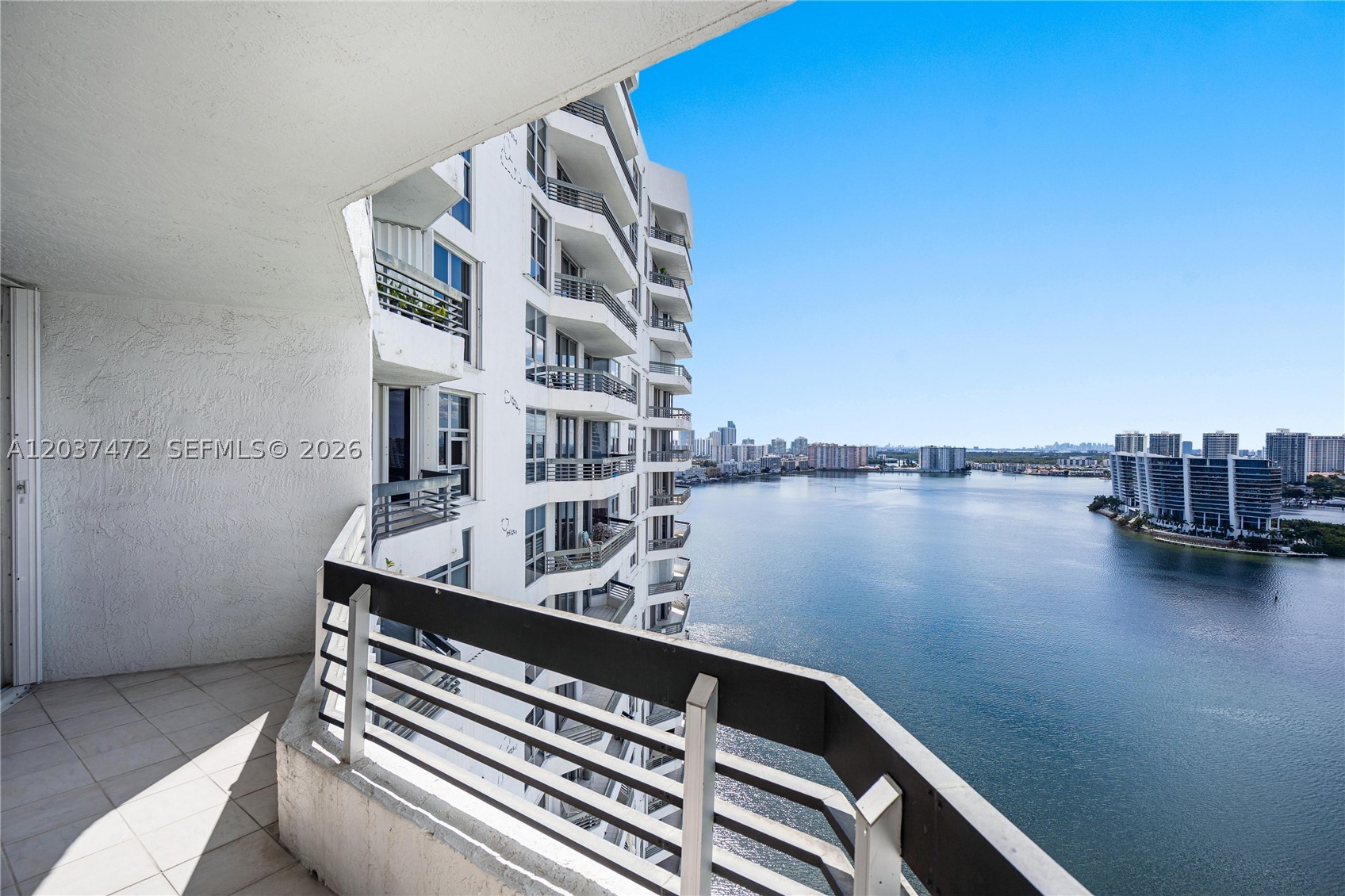 MYSTIC POINTE CONDO NO TH - Residential Lease