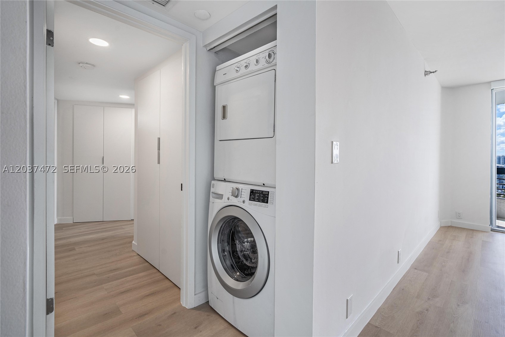 MYSTIC POINTE CONDO NO TH - Residential Lease