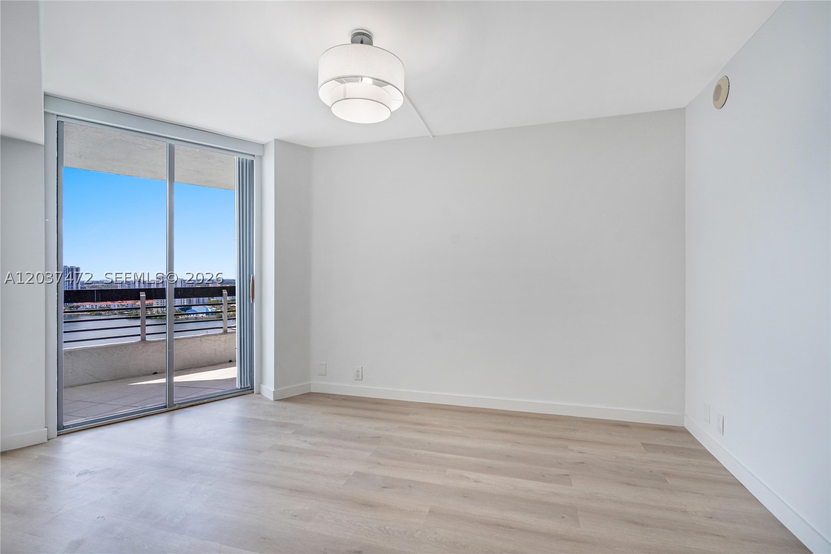 MYSTIC POINTE CONDO NO TH - Residential Lease