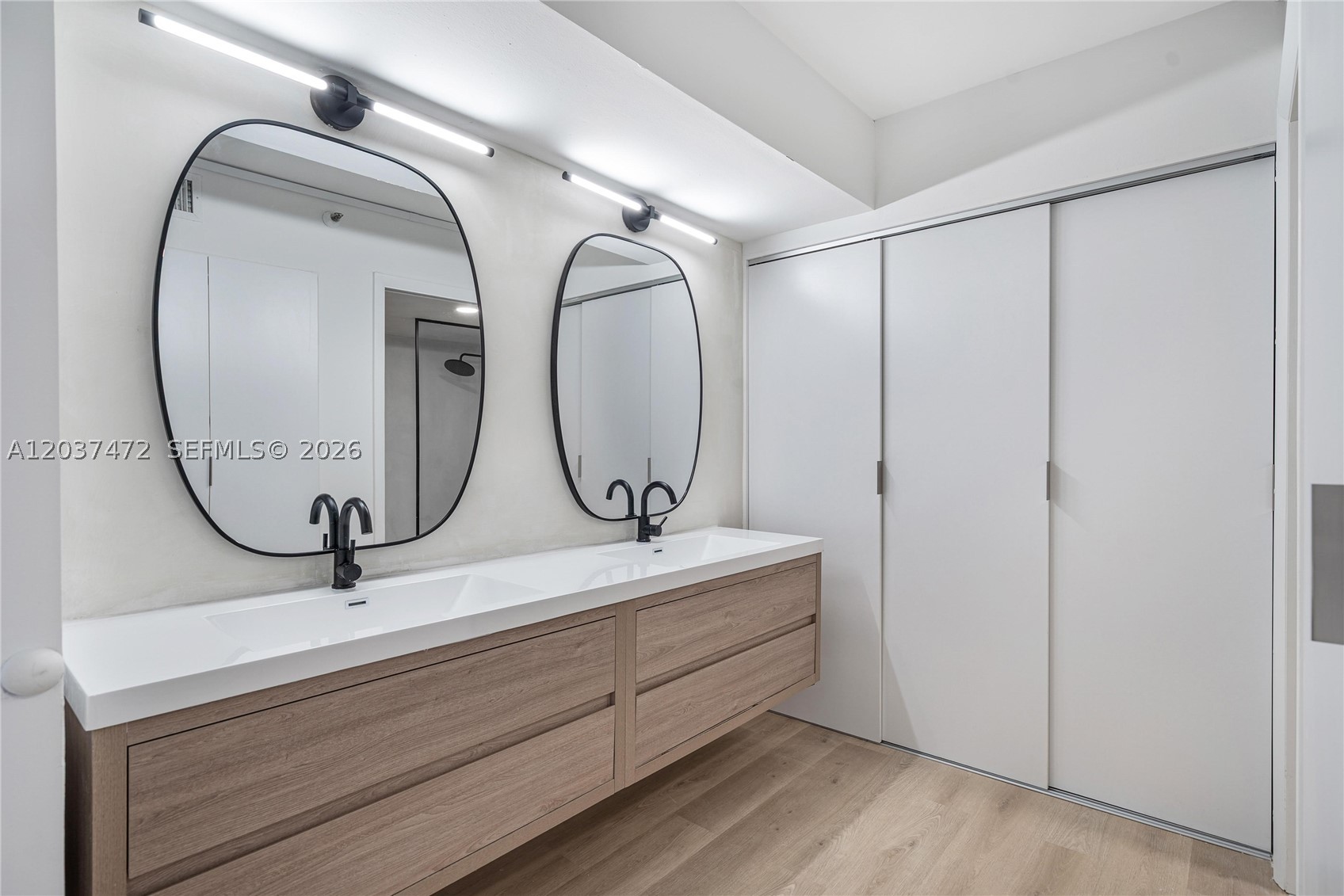 MYSTIC POINTE CONDO NO TH - Residential Lease