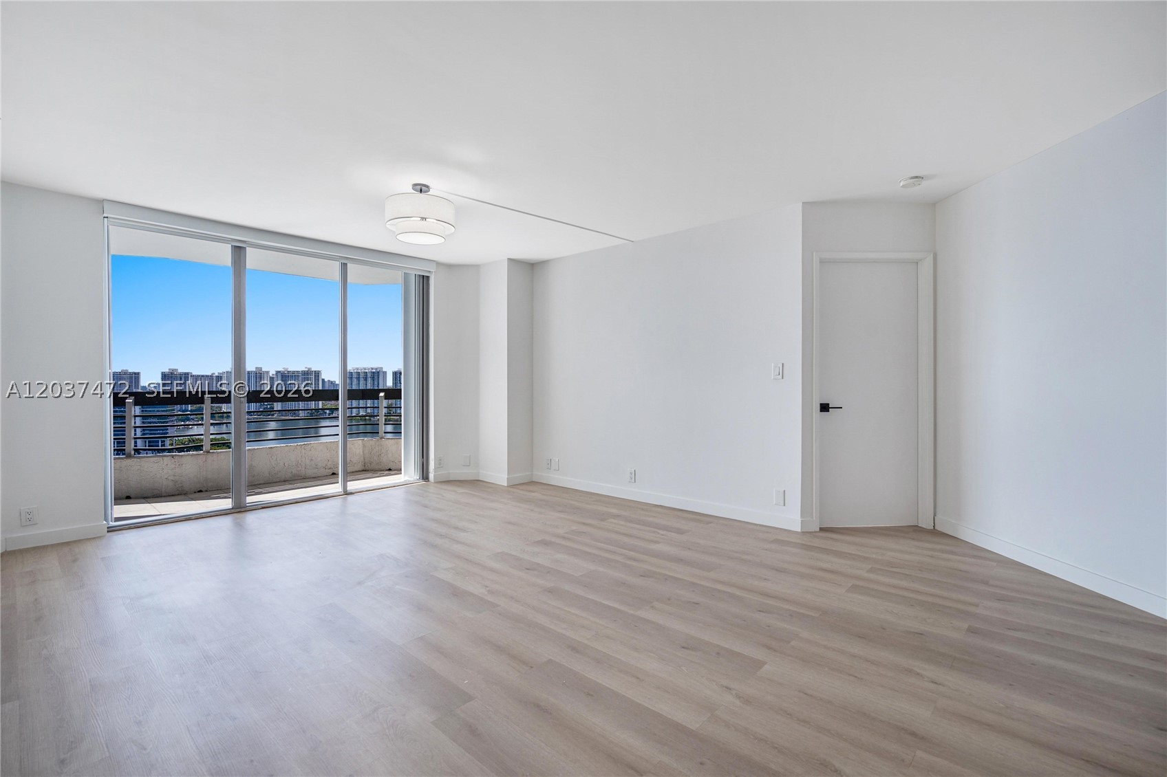 MYSTIC POINTE CONDO NO TH - Residential Lease