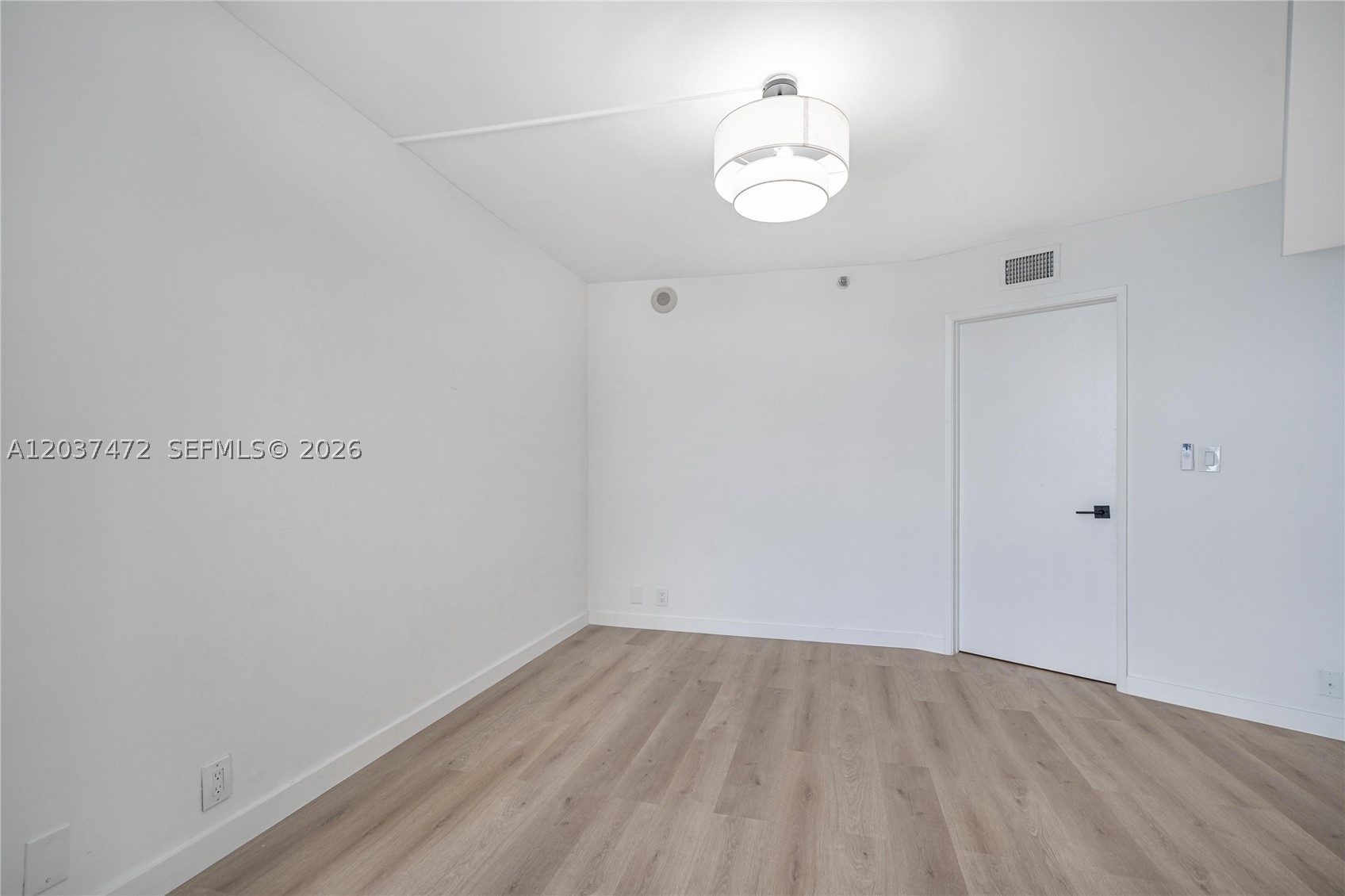 MYSTIC POINTE CONDO NO TH - Residential Lease