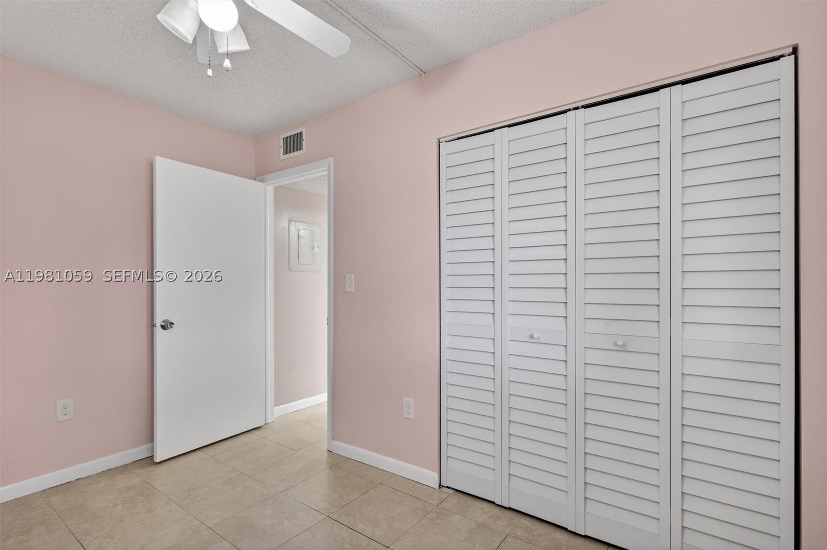 THE HORIZONS CONDO #5 - Residential