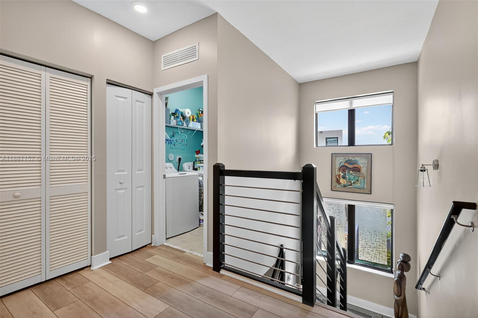 DOWNTOWN DORAL SOUTH PHAS - Residential