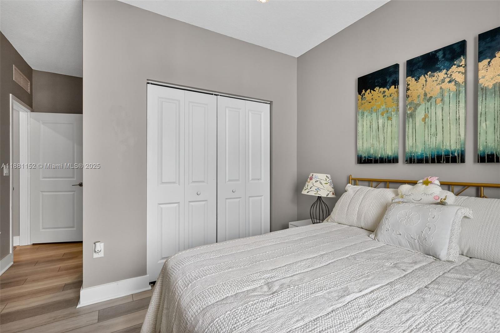 DOWNTOWN DORAL SOUTH PHAS - Residential