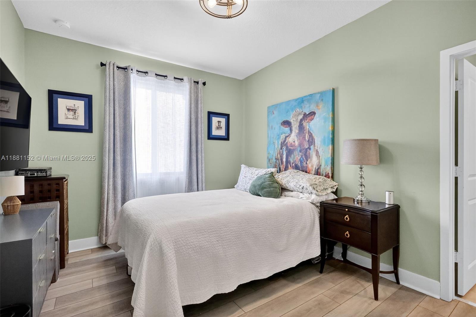 DOWNTOWN DORAL SOUTH PHAS - Residential