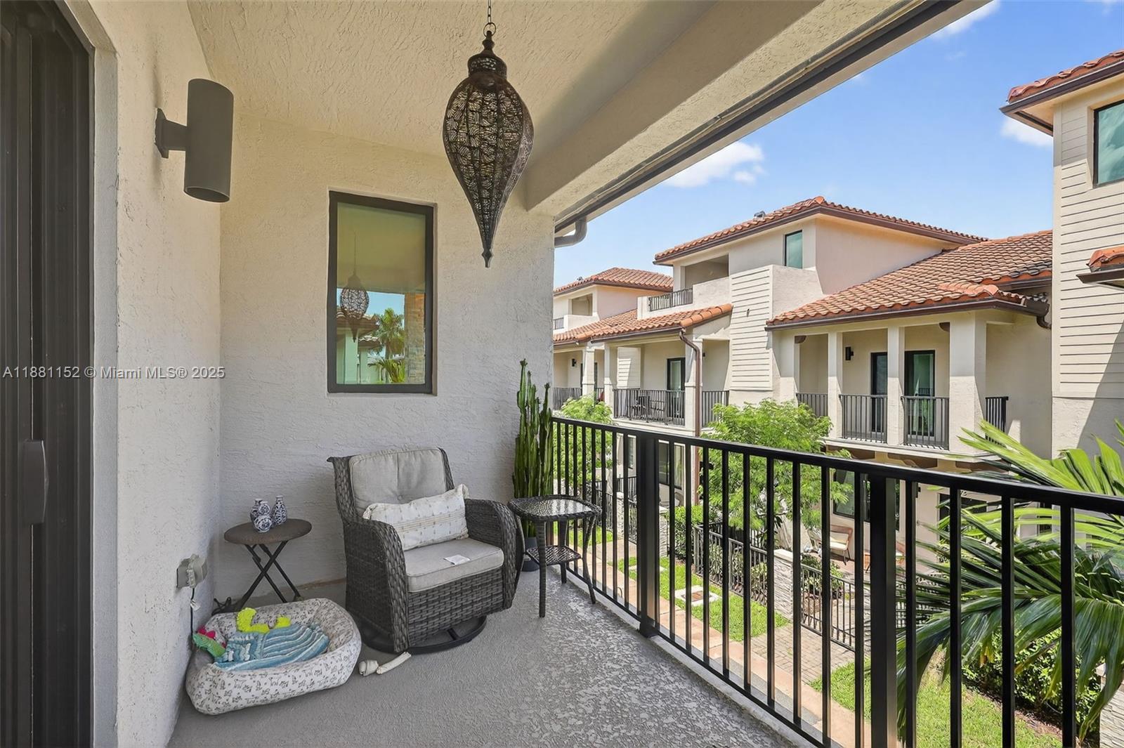 DOWNTOWN DORAL SOUTH PHAS - Residential