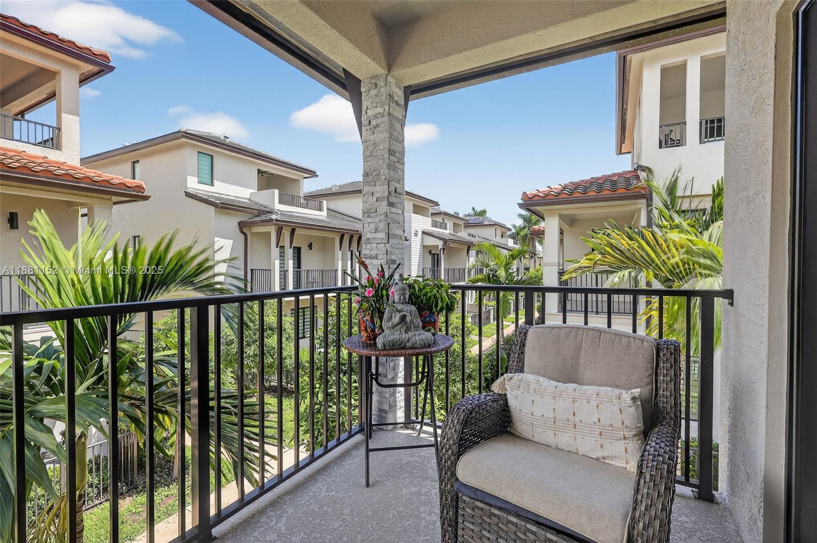 DOWNTOWN DORAL SOUTH PHAS - Residential