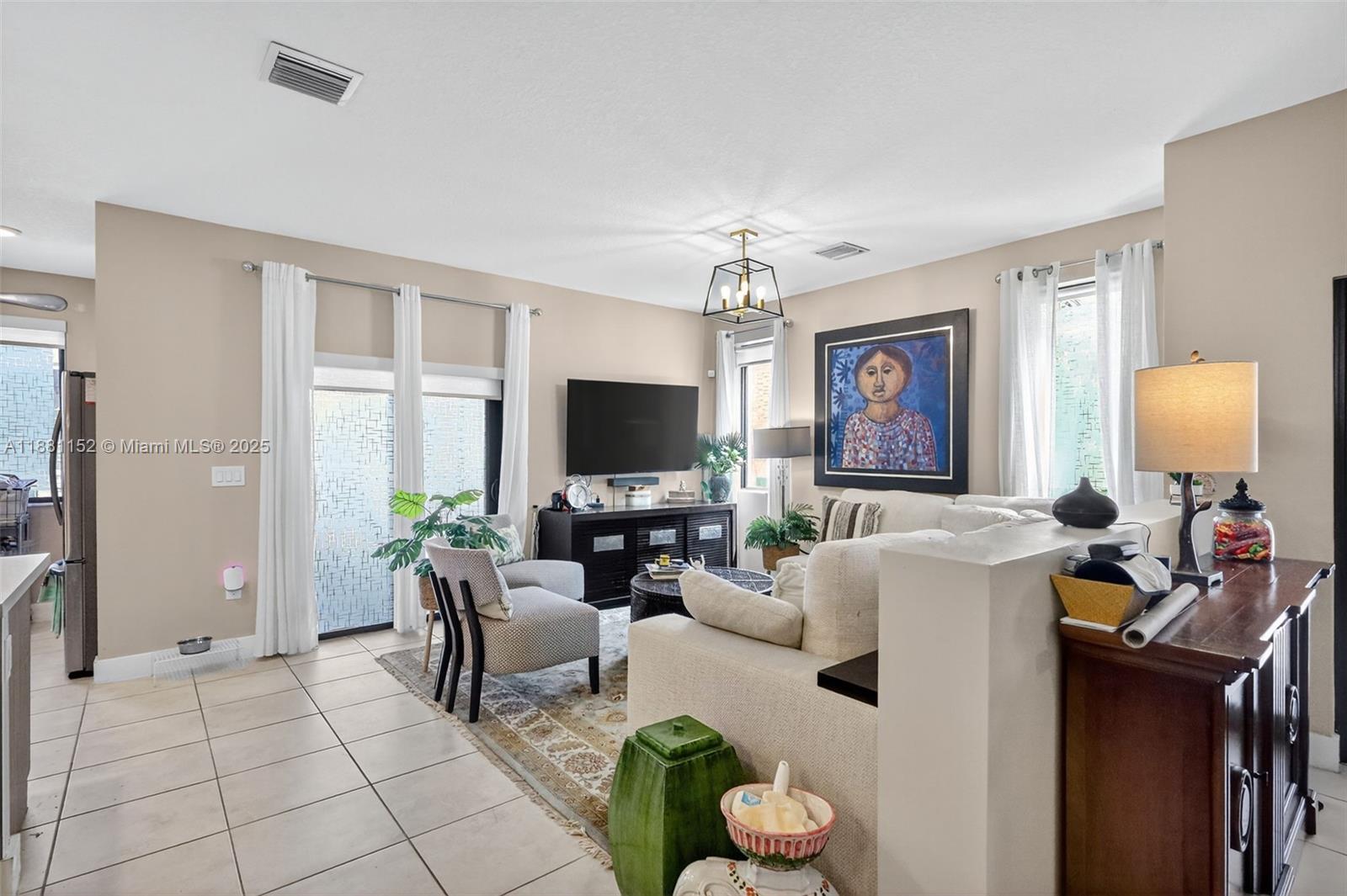 DOWNTOWN DORAL SOUTH PHAS - Residential