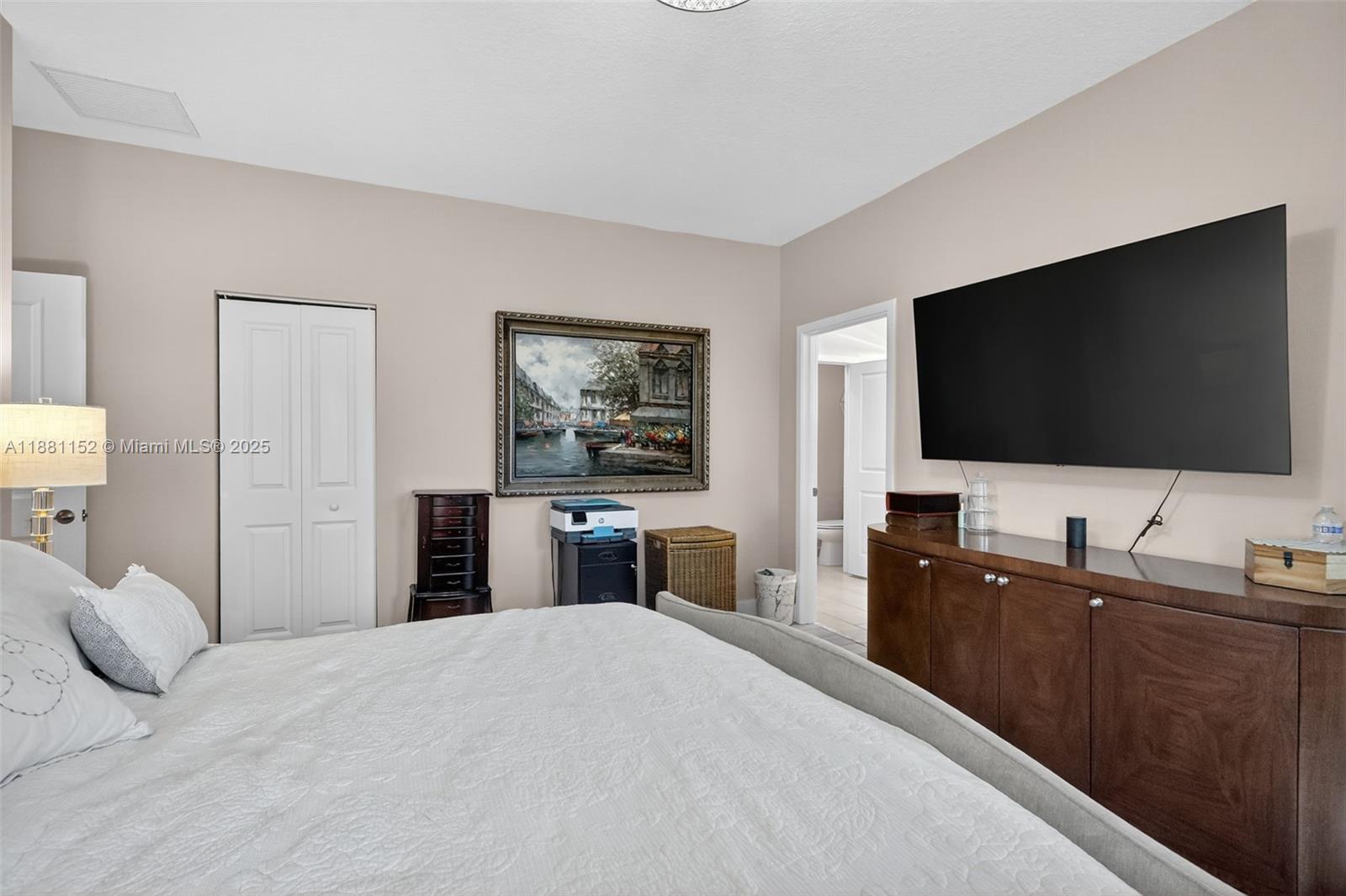 DOWNTOWN DORAL SOUTH PHAS - Residential