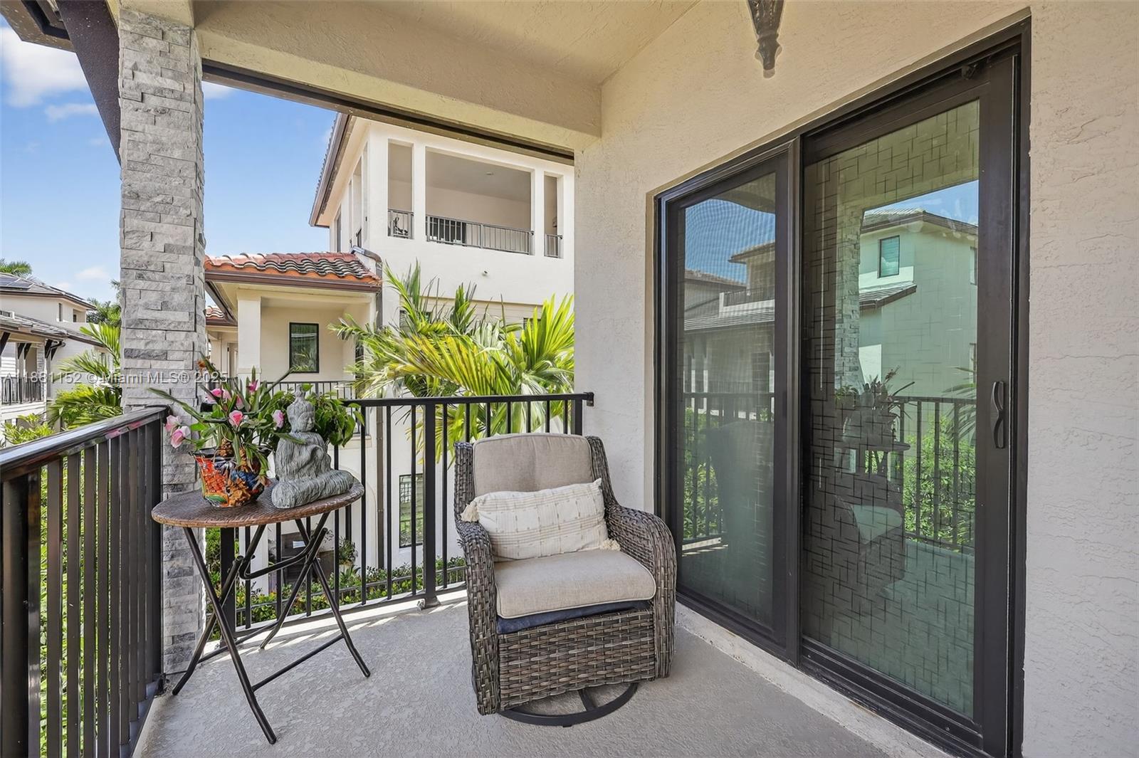 DOWNTOWN DORAL SOUTH PHAS - Residential