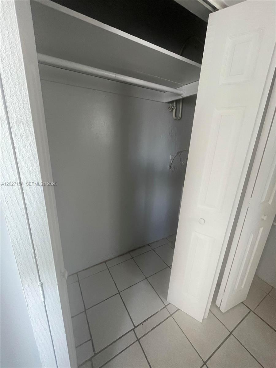 SUNNY ACRES - Residential Lease