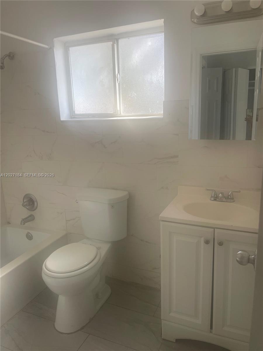 SUNNY ACRES - Residential Lease