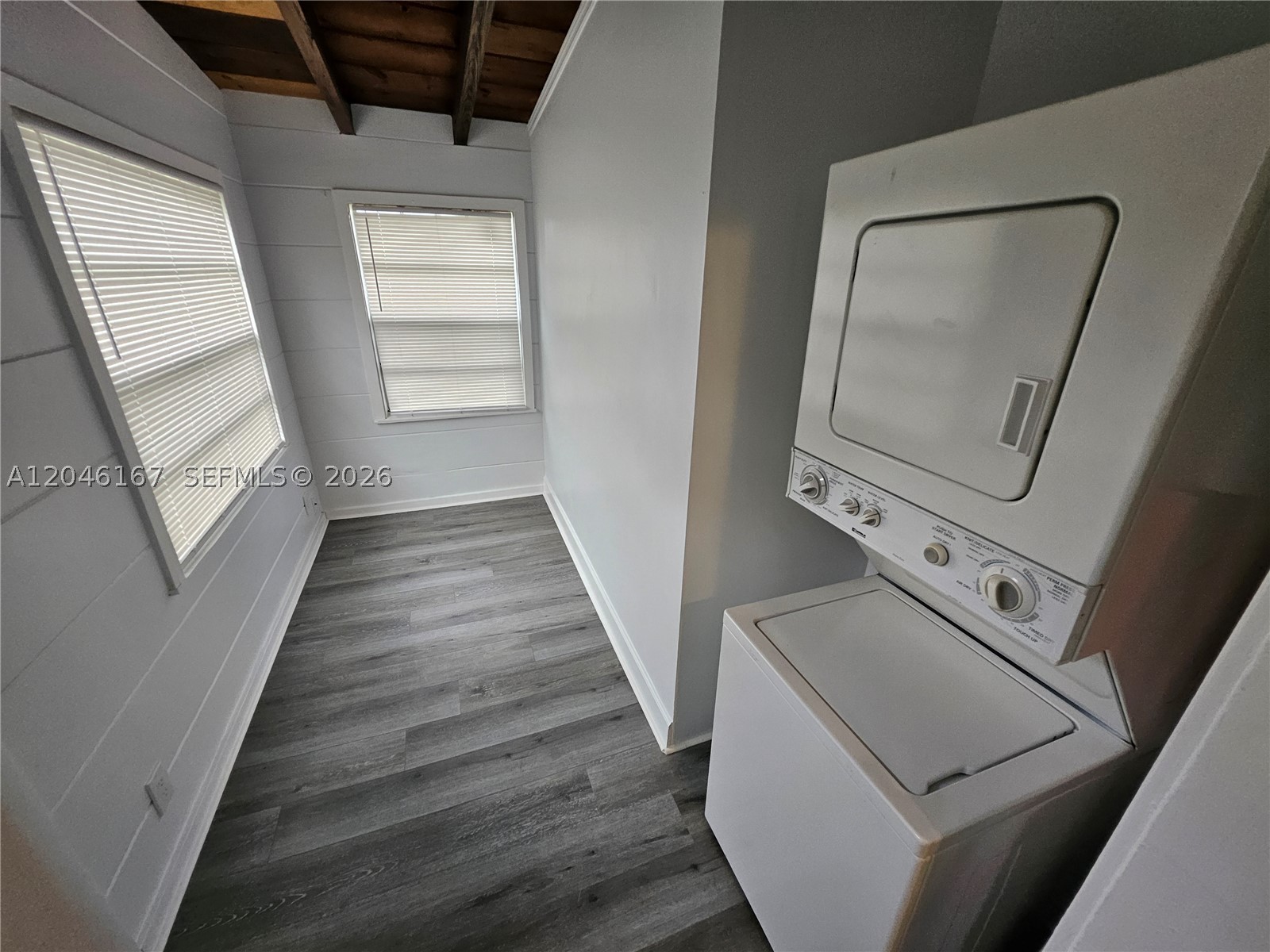 ZILADEN PROPERTIES - Residential Lease