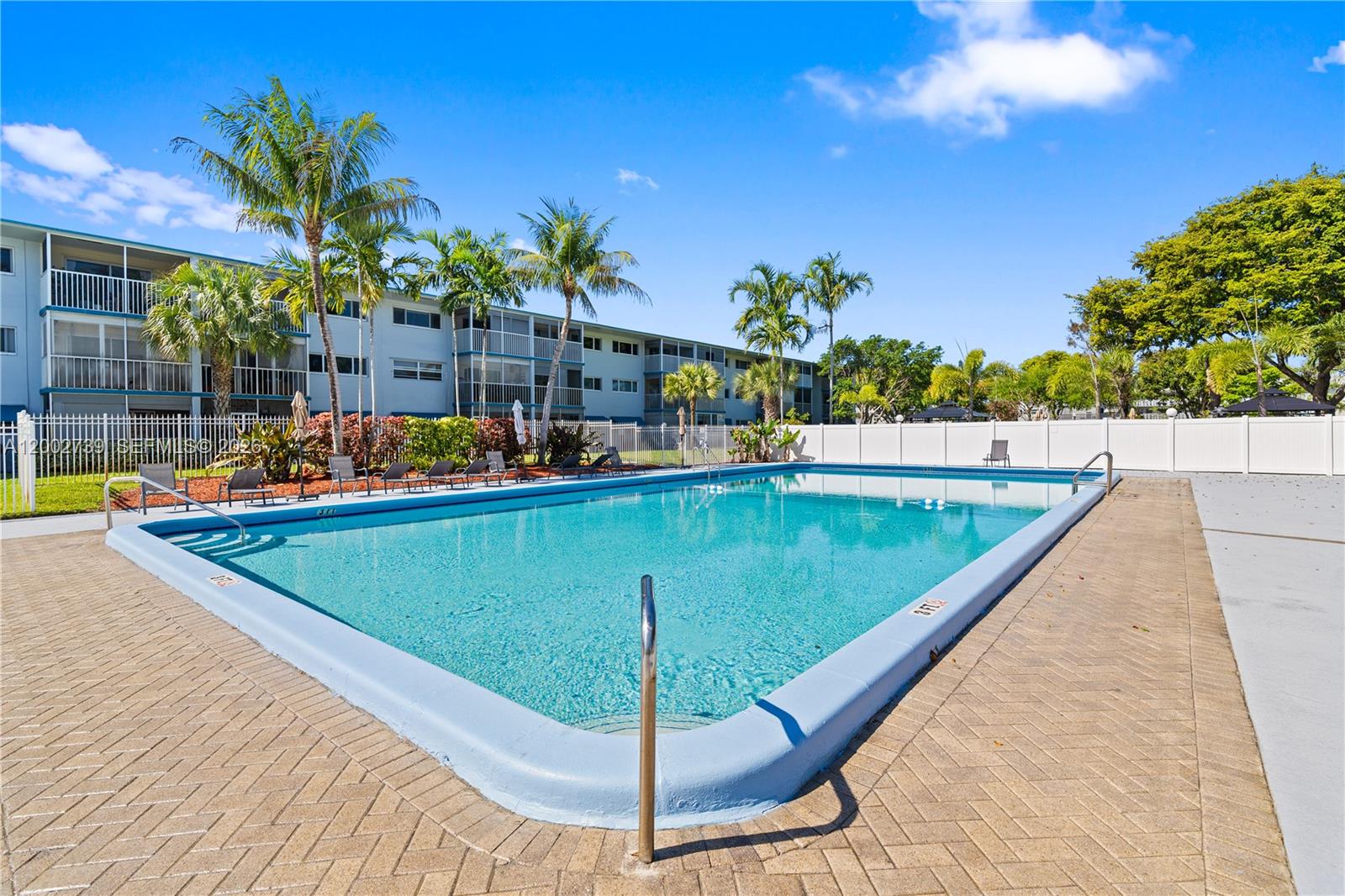 HILLCREST NO 4 CONDO - Residential