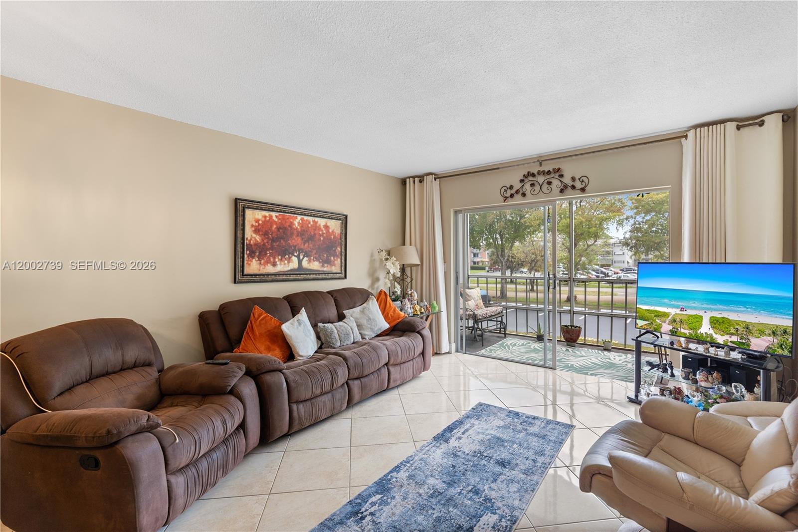 HILLCREST NO 4 CONDO - Residential