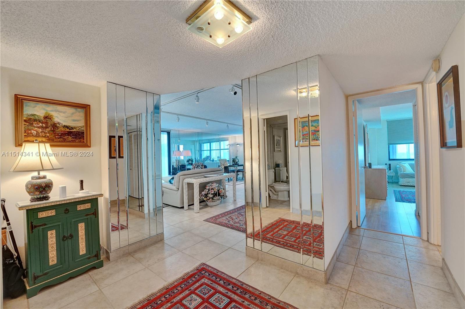 BISCAYNE COVE - Residential