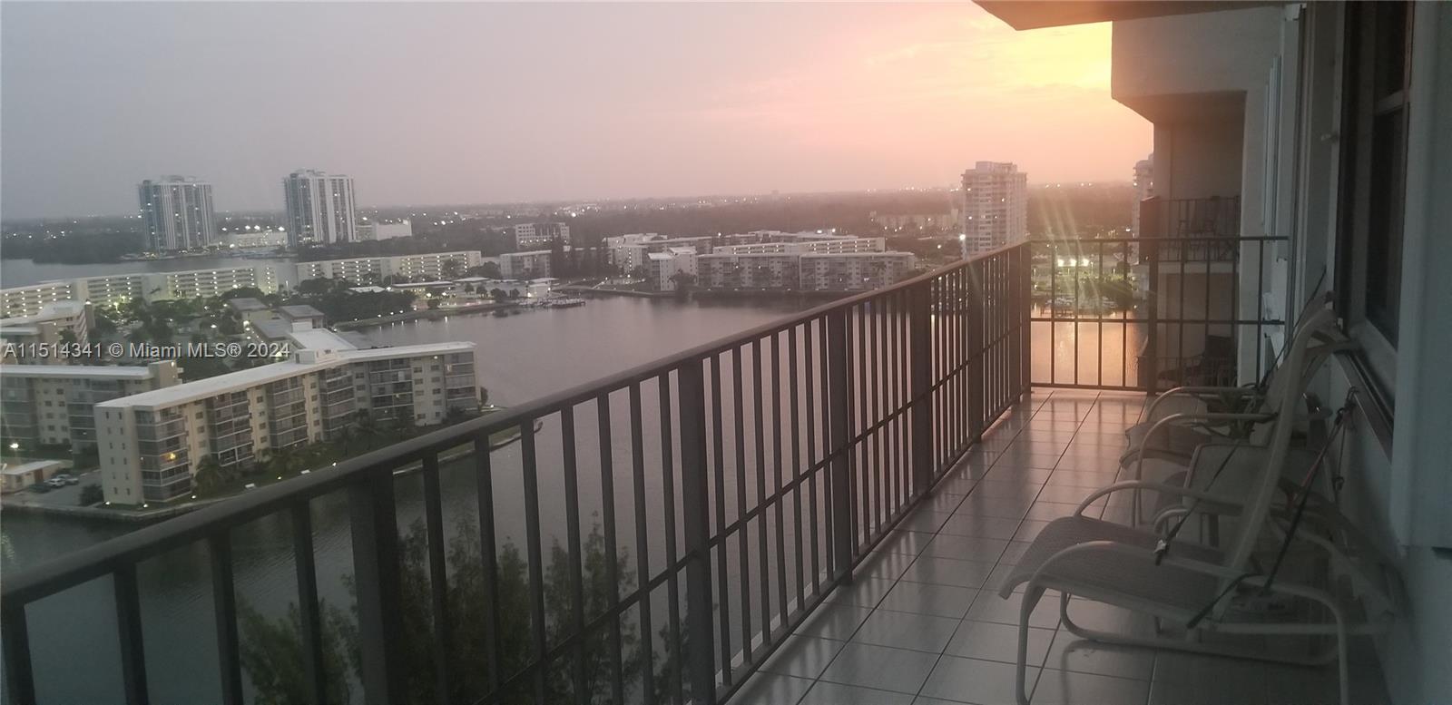 BISCAYNE COVE - Residential