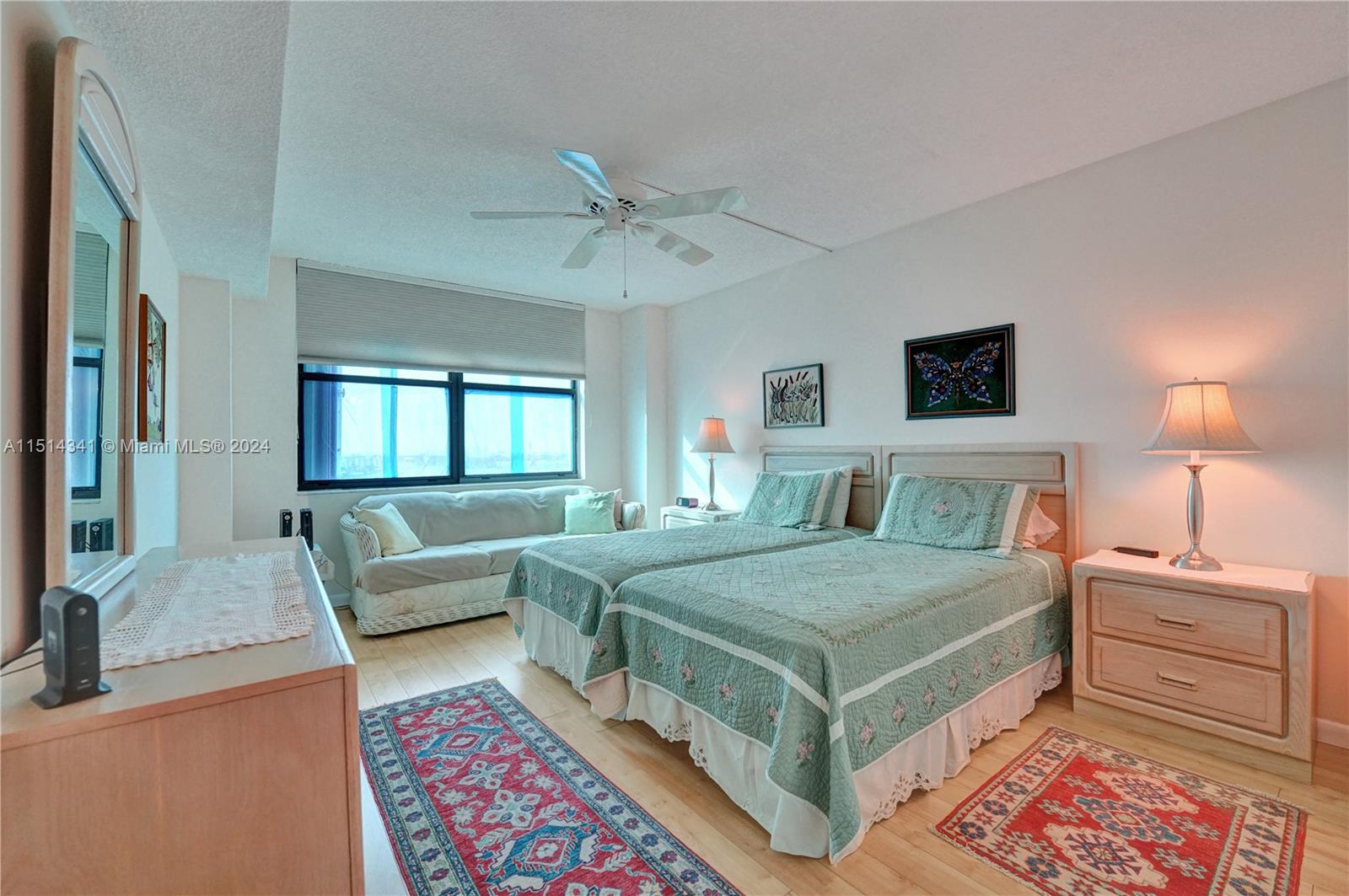 BISCAYNE COVE - Residential